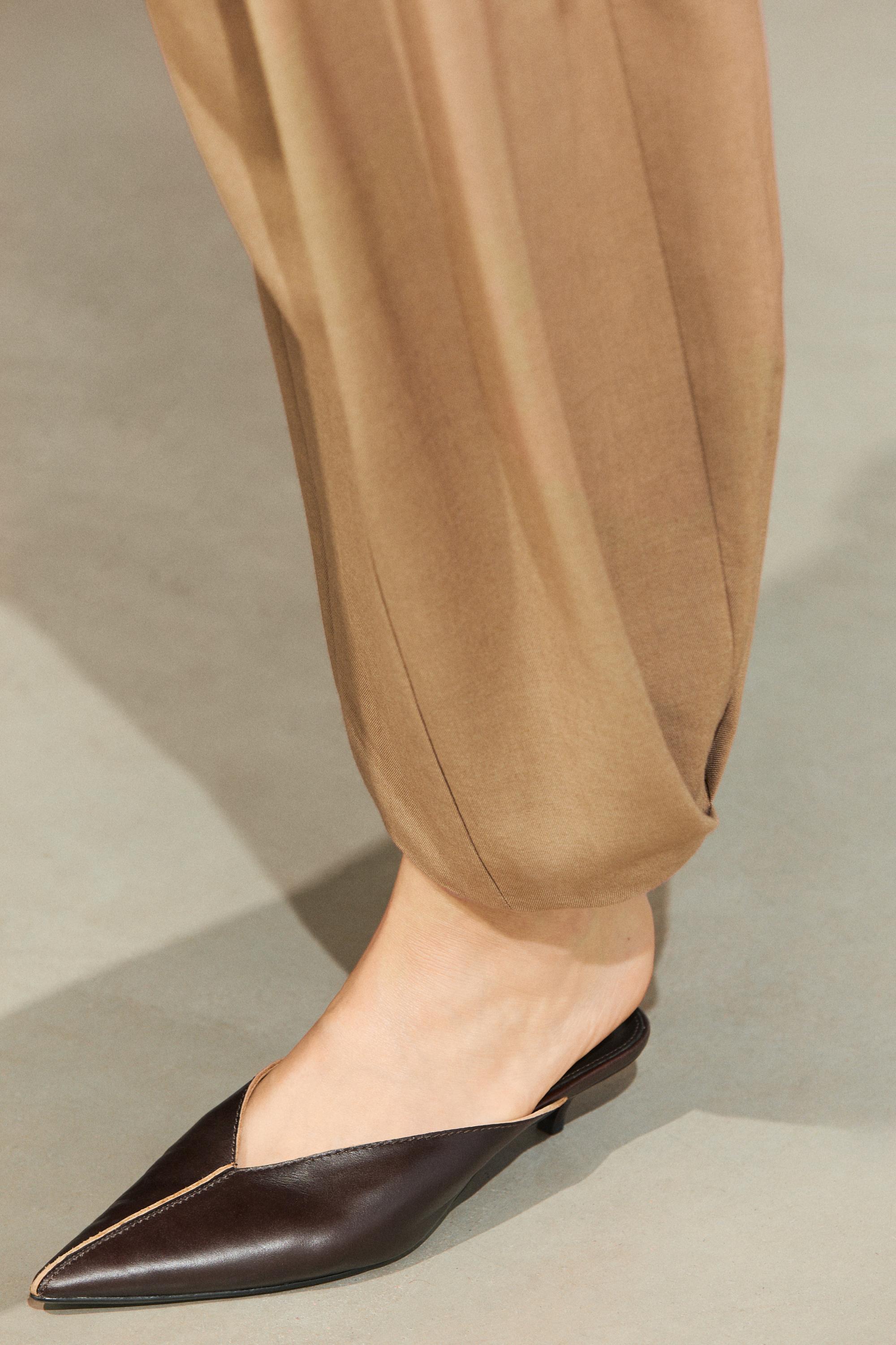 Pleated wool-blend pants — CAMEL