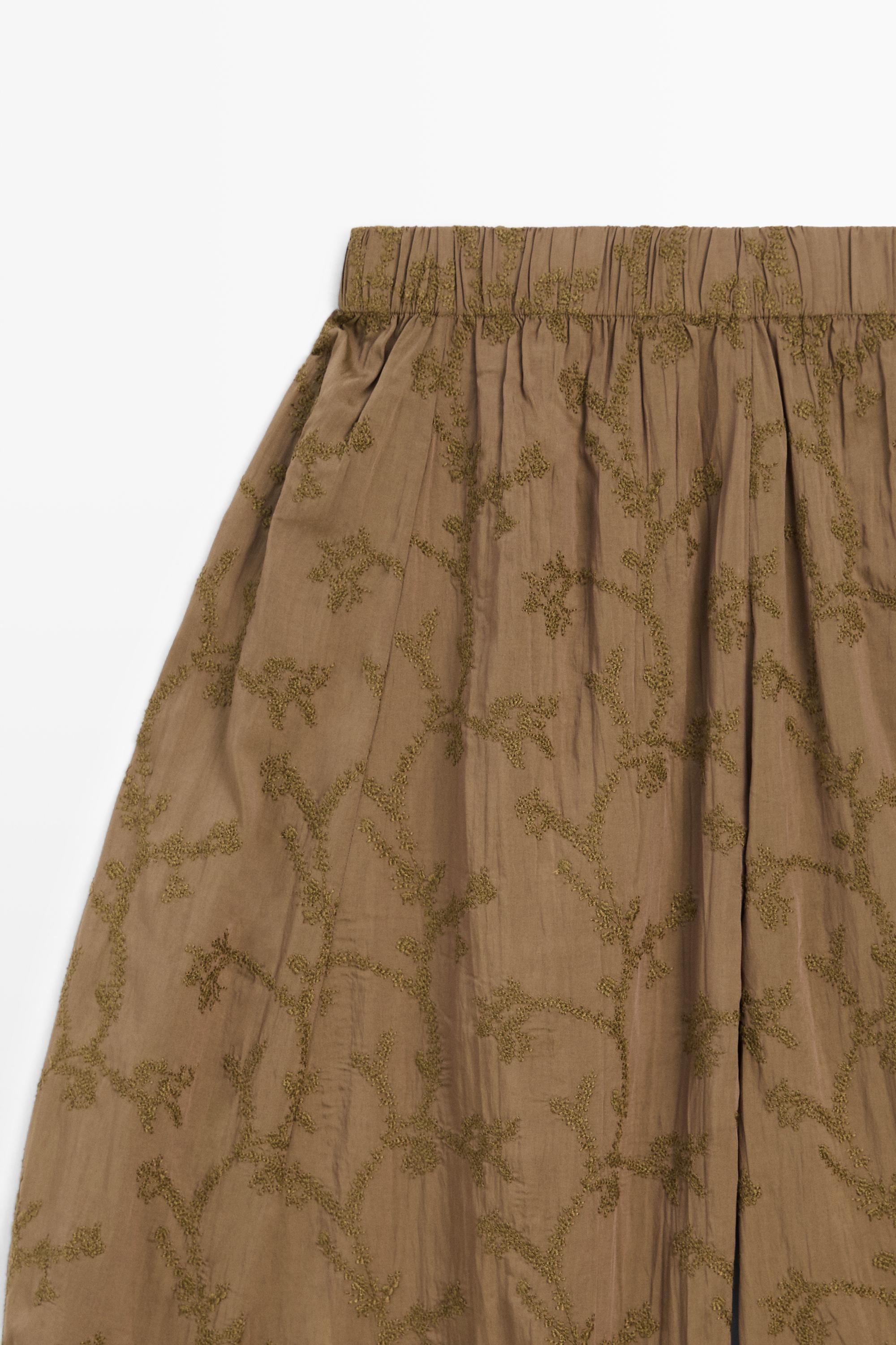 Trousers with embroidered detail and elastic waistband — KHAKI