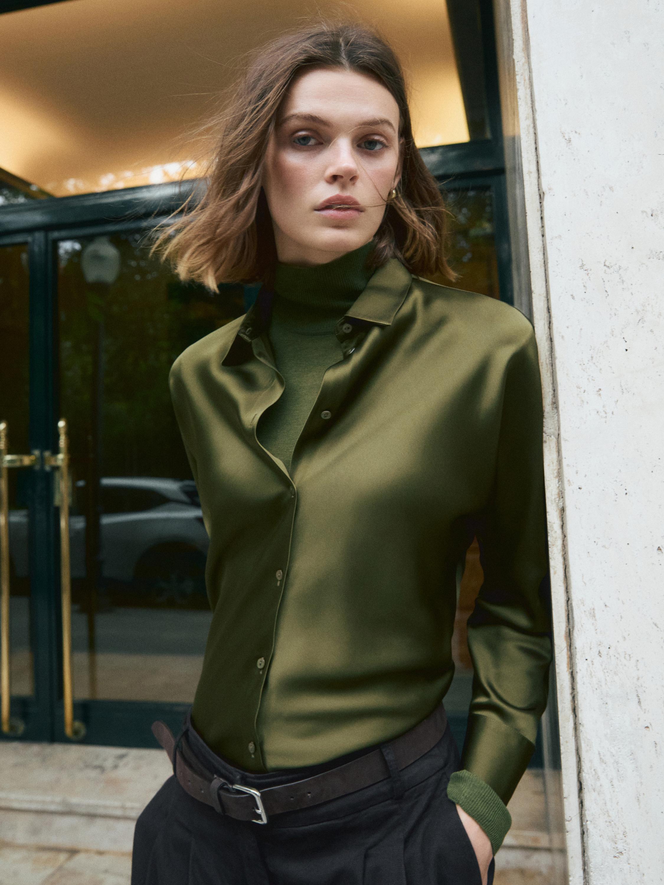 Satenska košulja sa šišmiš rukavima