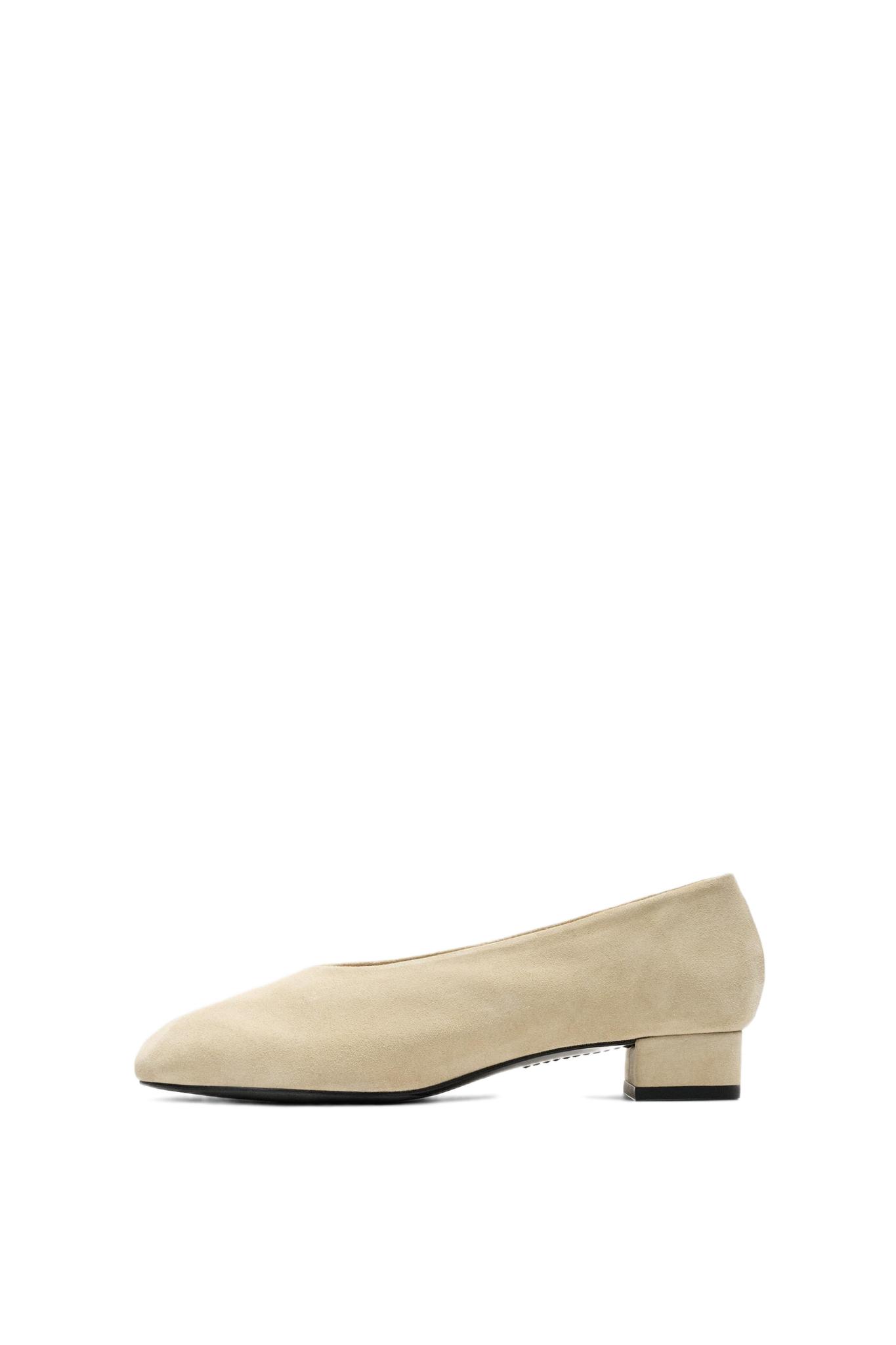 Split suede leather heel shoe — CREAM