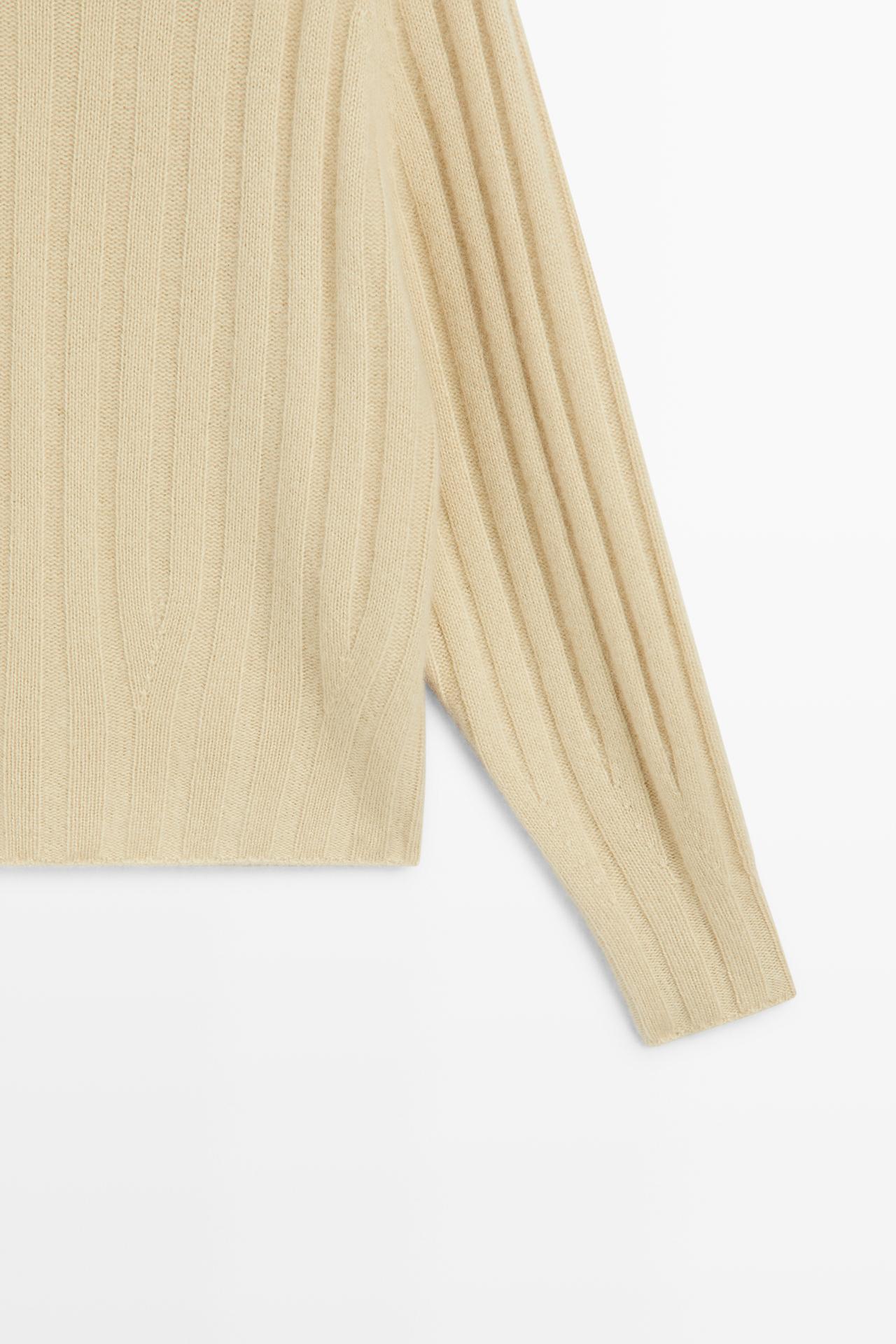100% cashmere mock turtleneck sweater — Vanilla