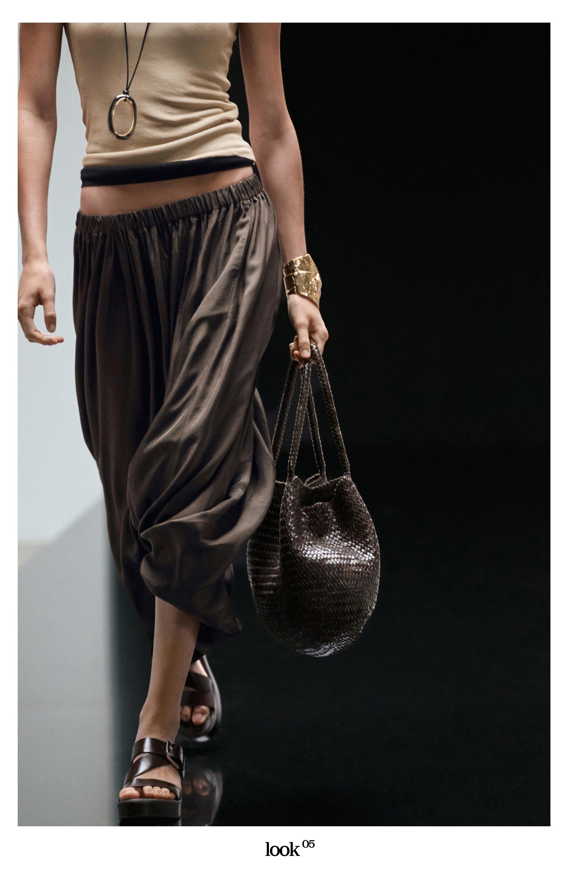 Medium braided nappa leather tote bag — BROWN