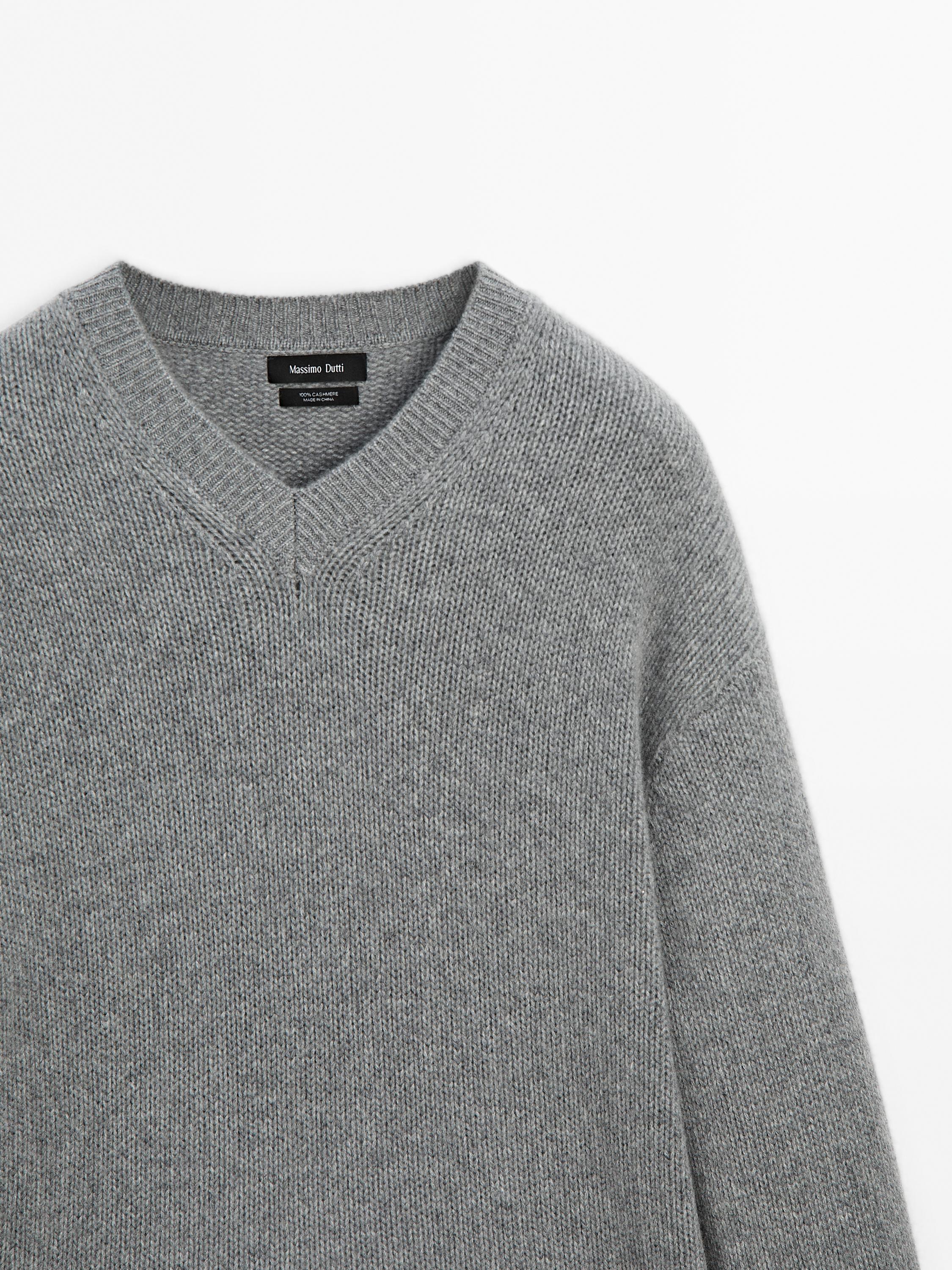 100% cashmere V-neck knit sweater