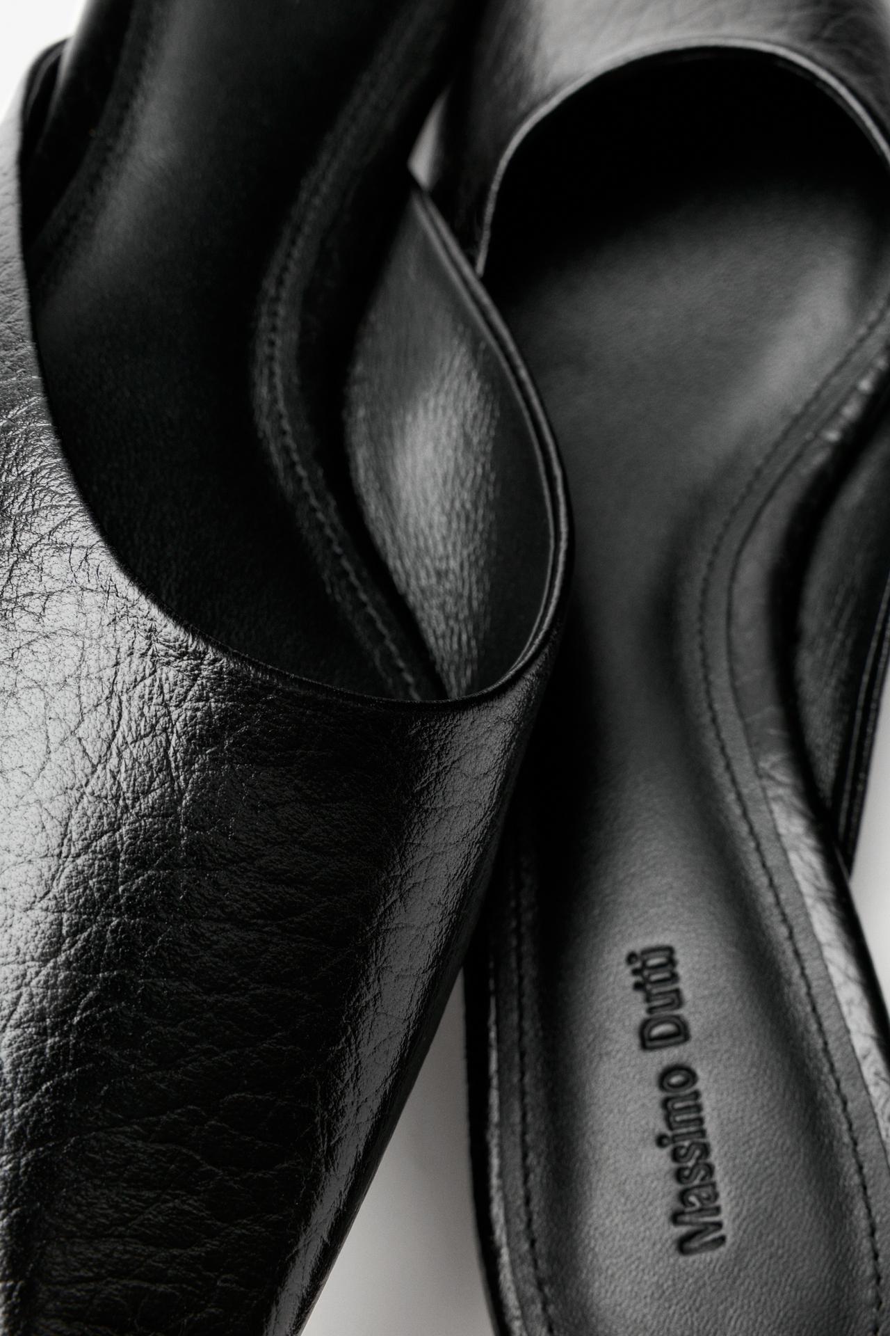 Leather mule heel shoe — BLACK