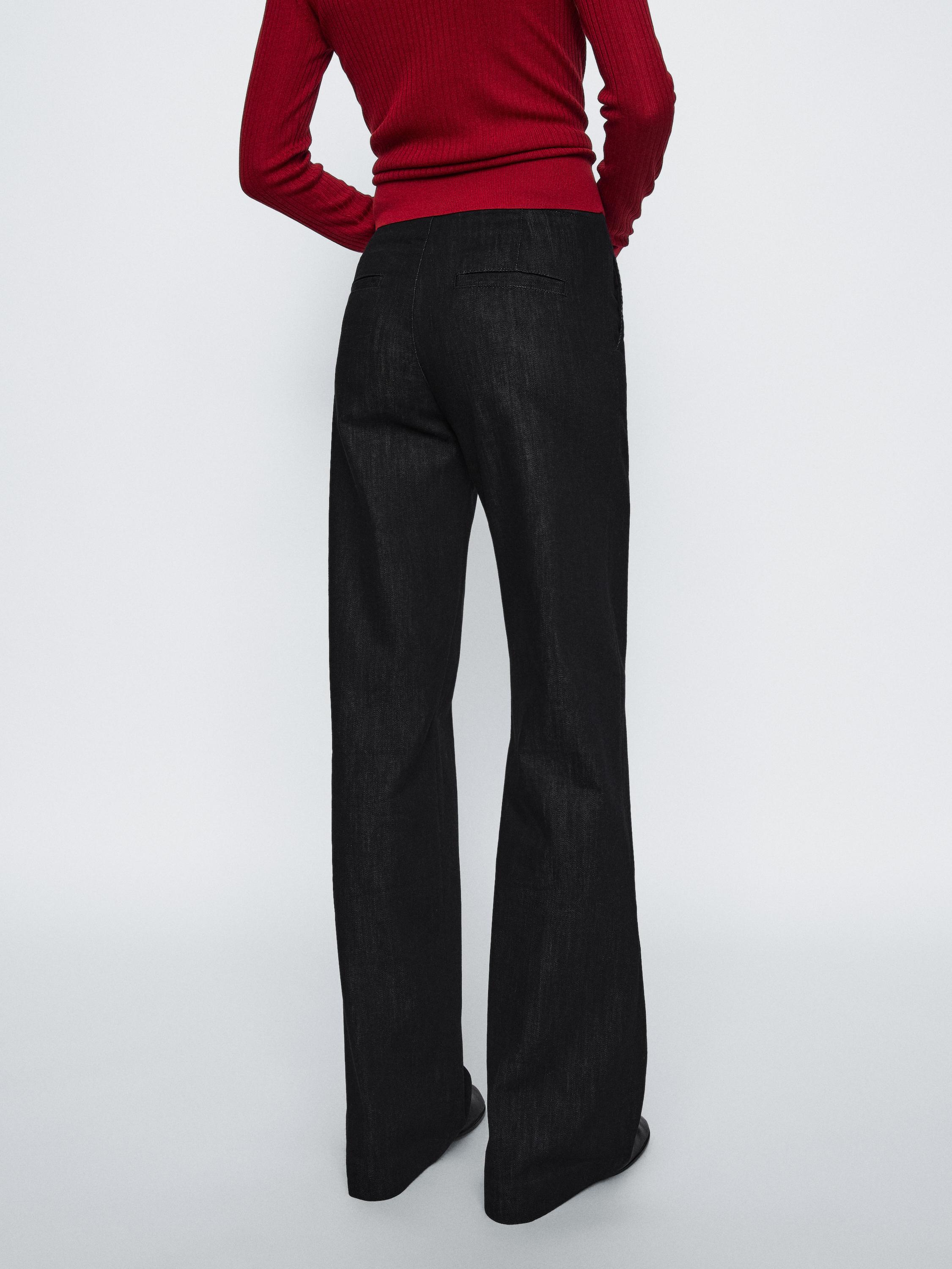 Mid-rise straight-leg comfort jeans