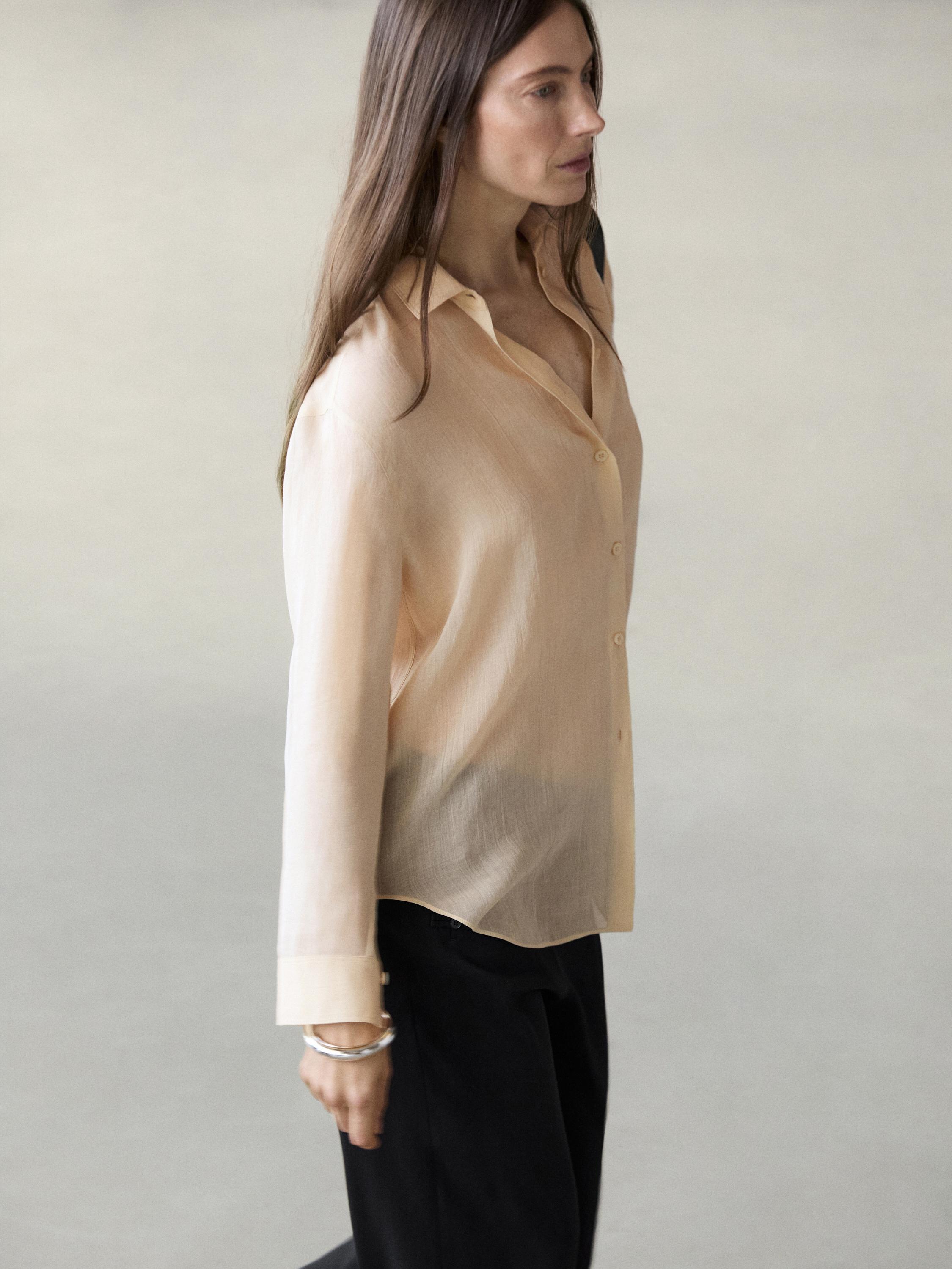 Flowing shirt with shirt collar — Beige