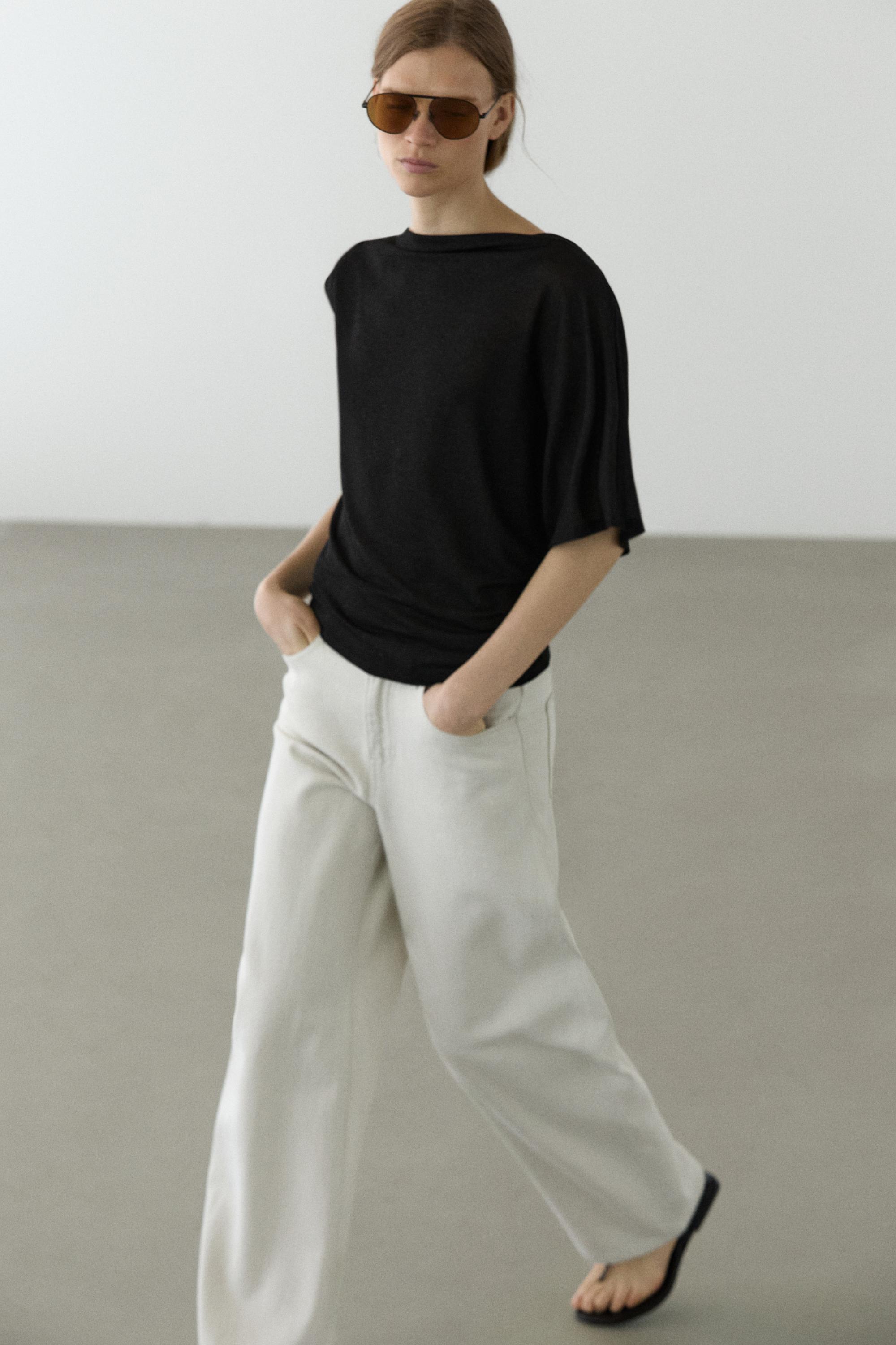 Lightweight asymmetric metallic-effect T-shirt