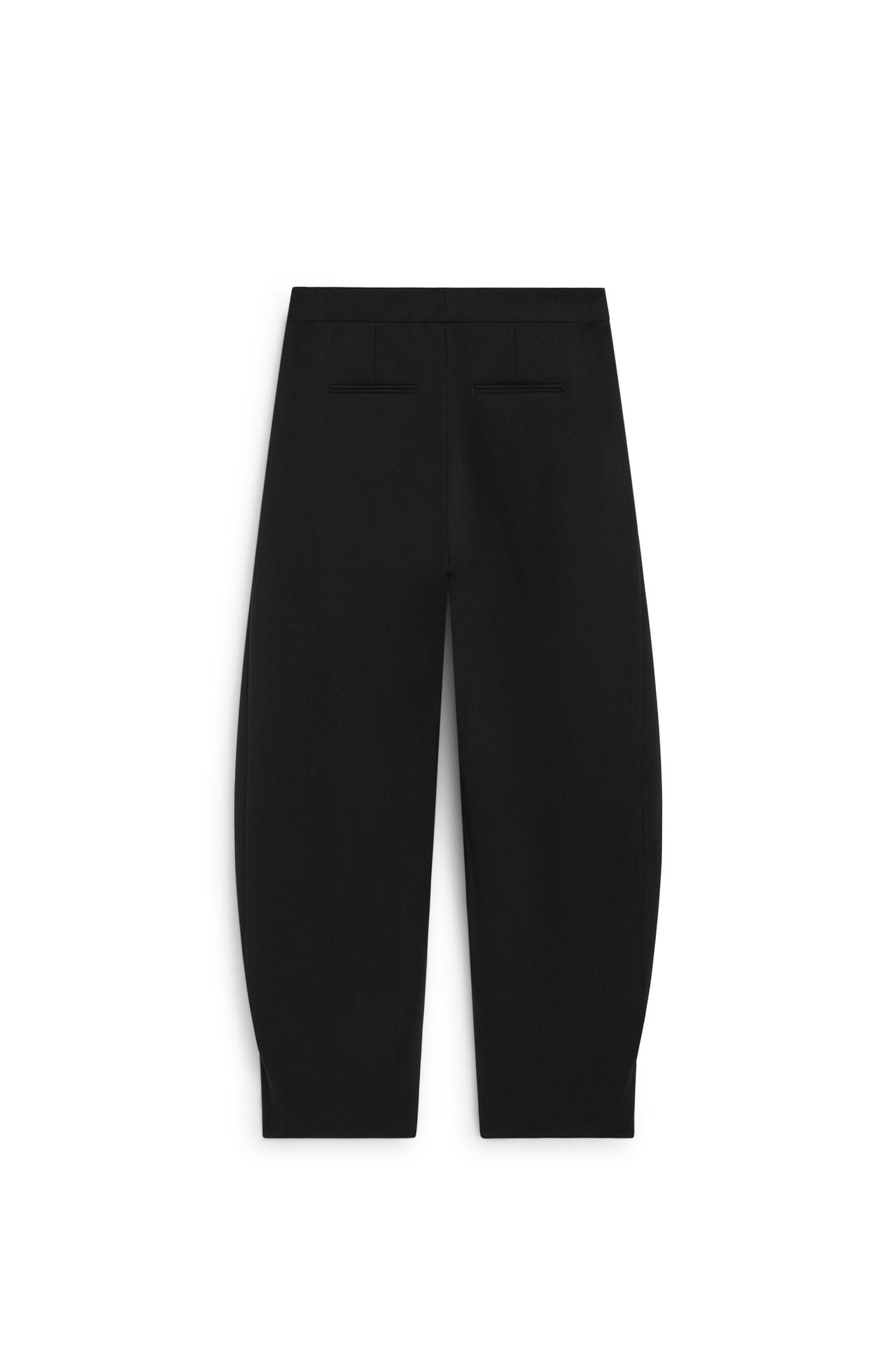 Barrel fit tailored pants with darts - LIMITED EDITION — BLACK