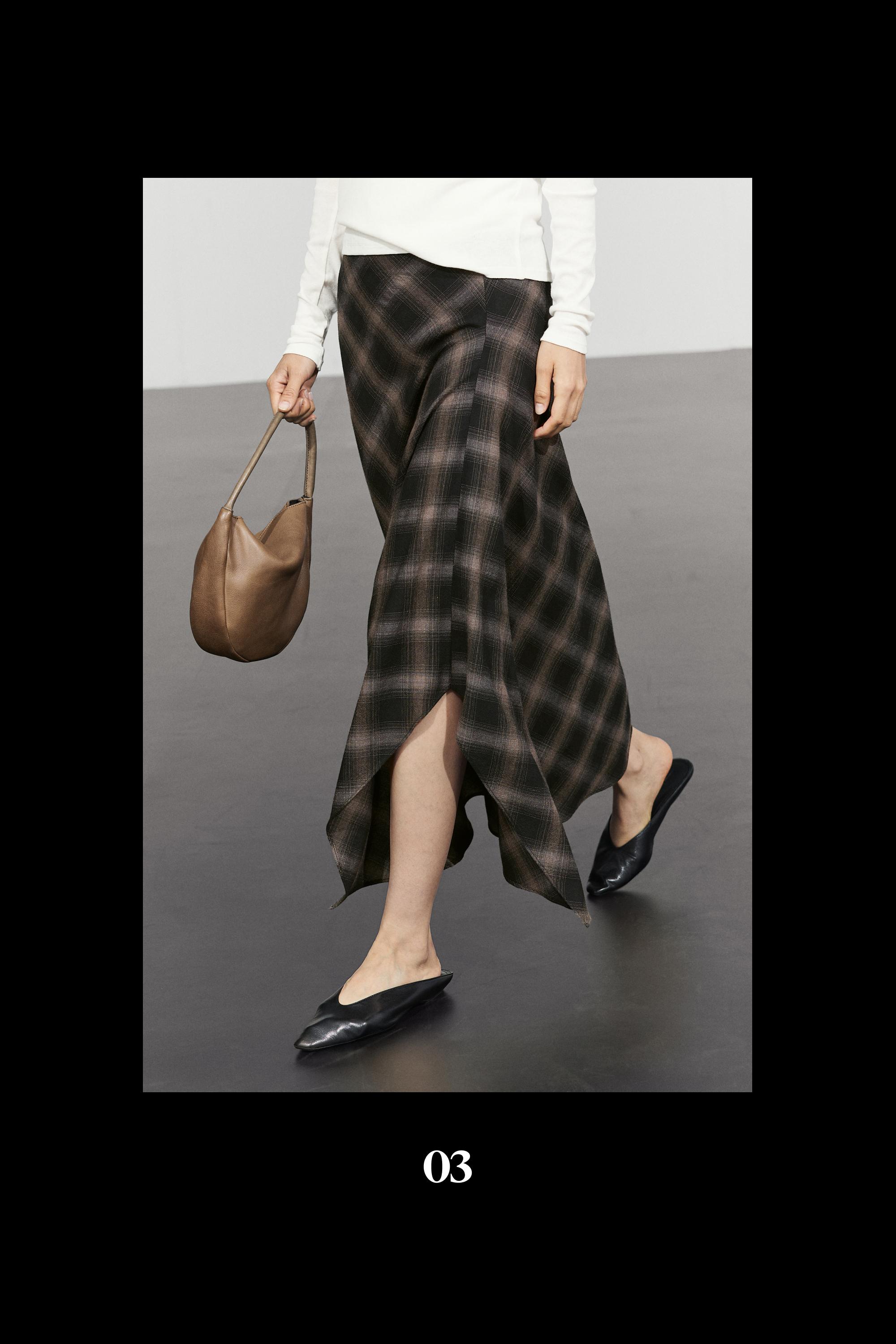 Wool-cotton blend check midi skirt with split — BLACK