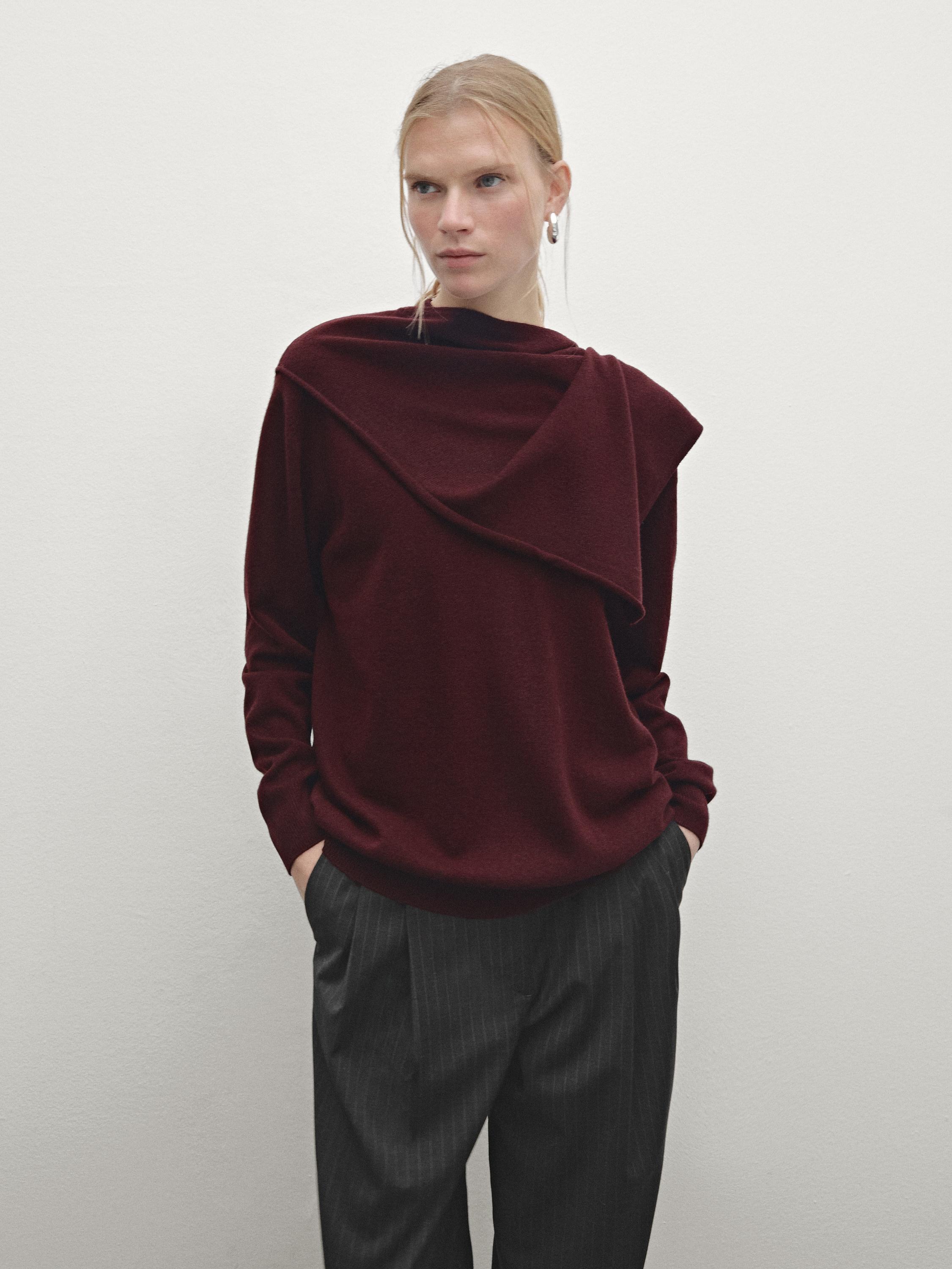 100% wool sweater with scarf
