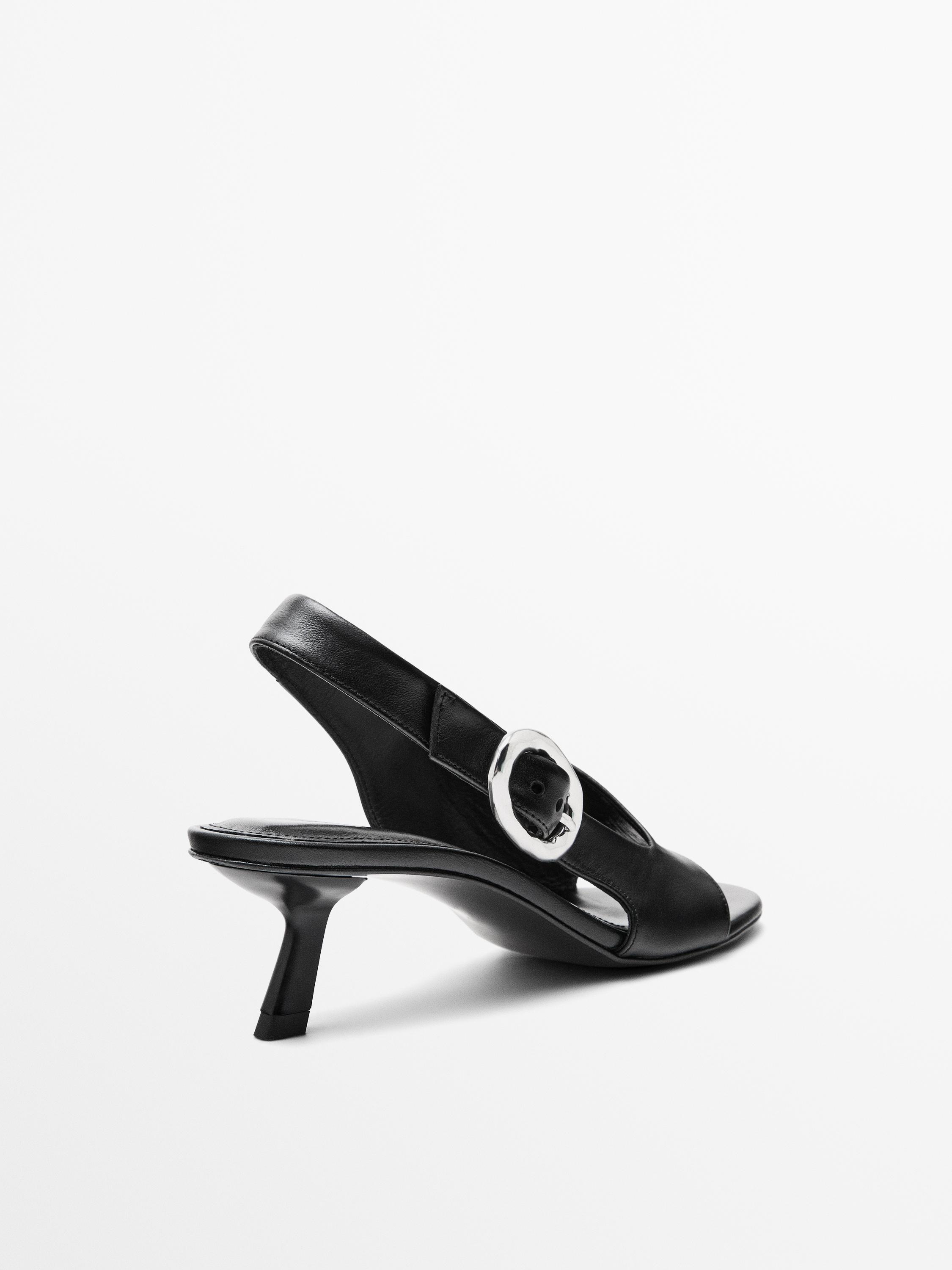 High-heel sandals with buckle