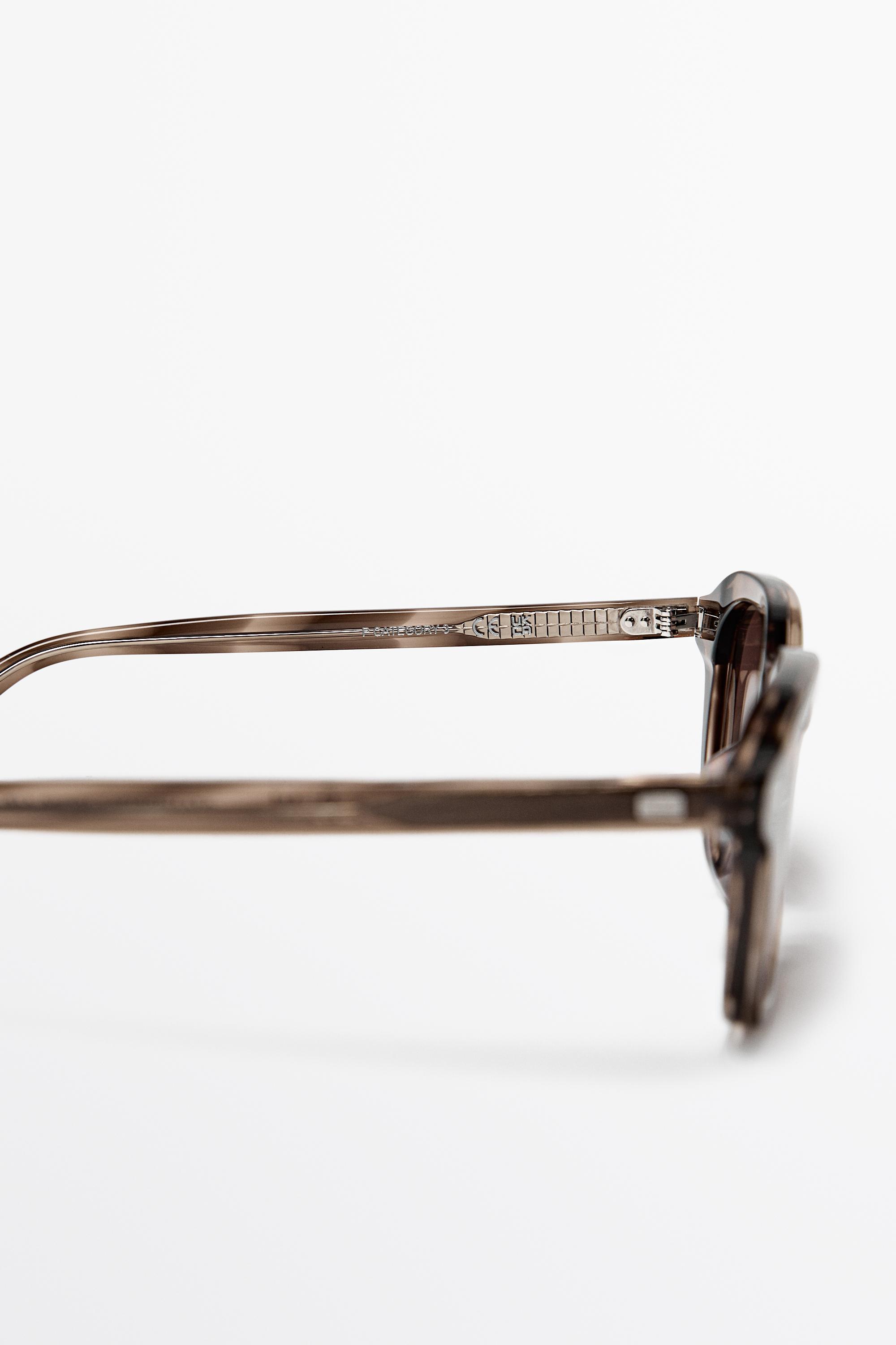 Square sunglasses — SAND BROWN
