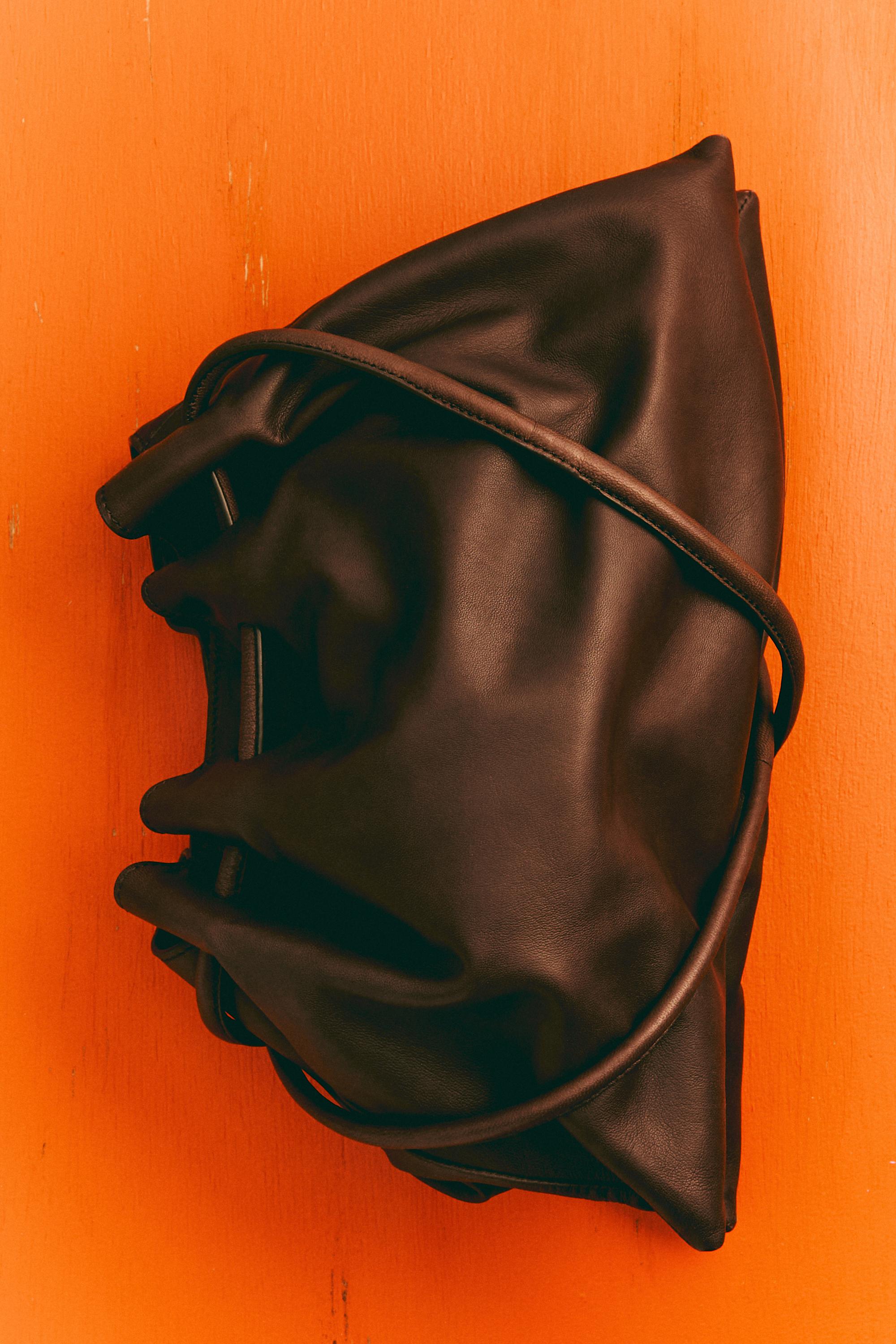Nappa leather ruffled bag — BROWN
