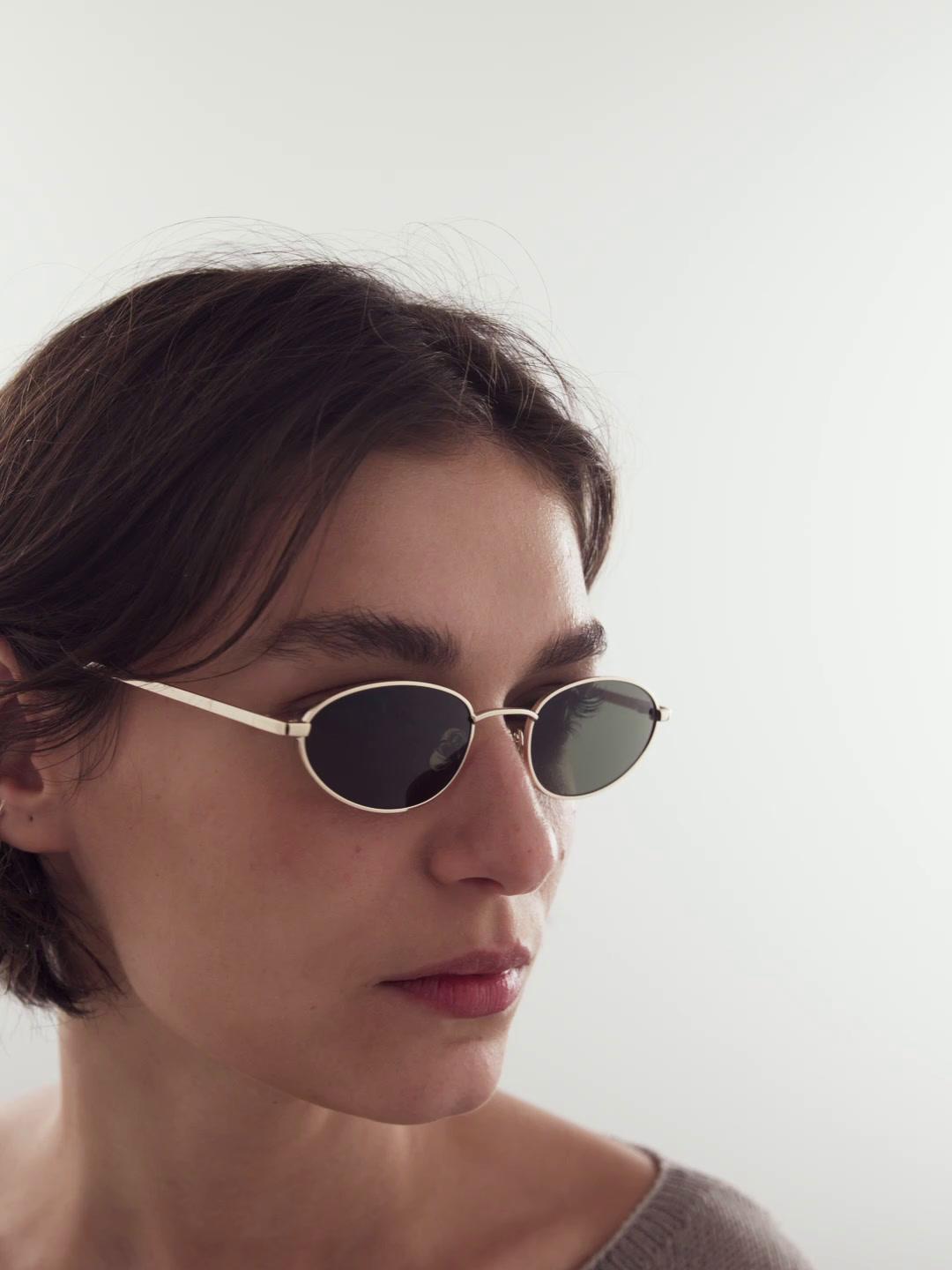 Lunettes de soleil ovales métalliques