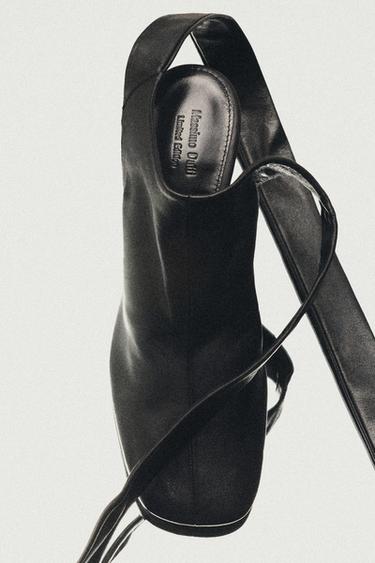 Laced heel shoe - LIMITED EDITION — BLACK 1