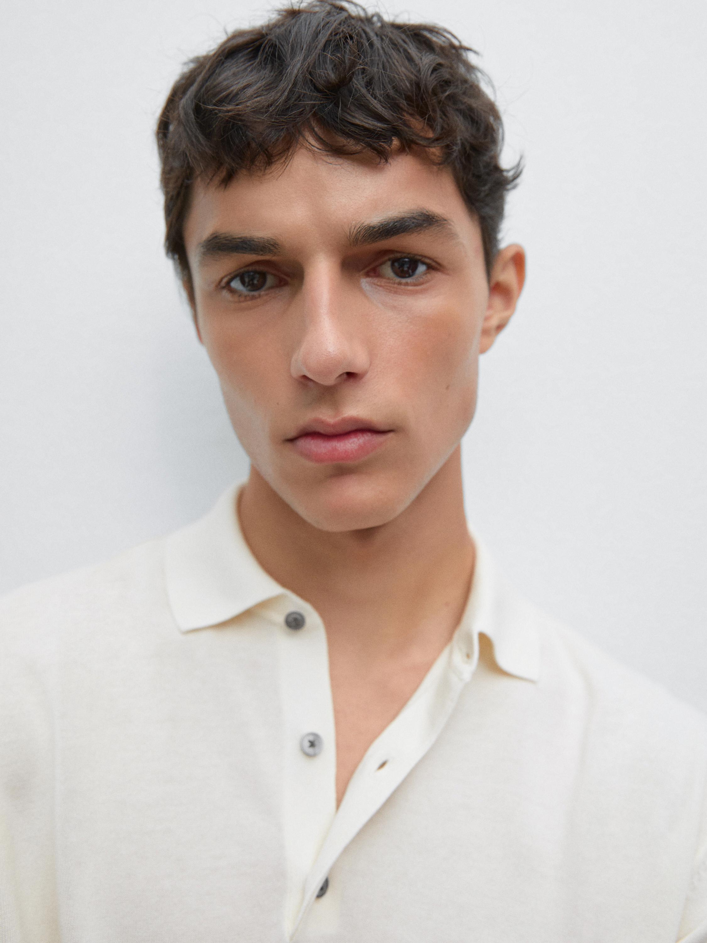 Short sleeve knit polo shirt