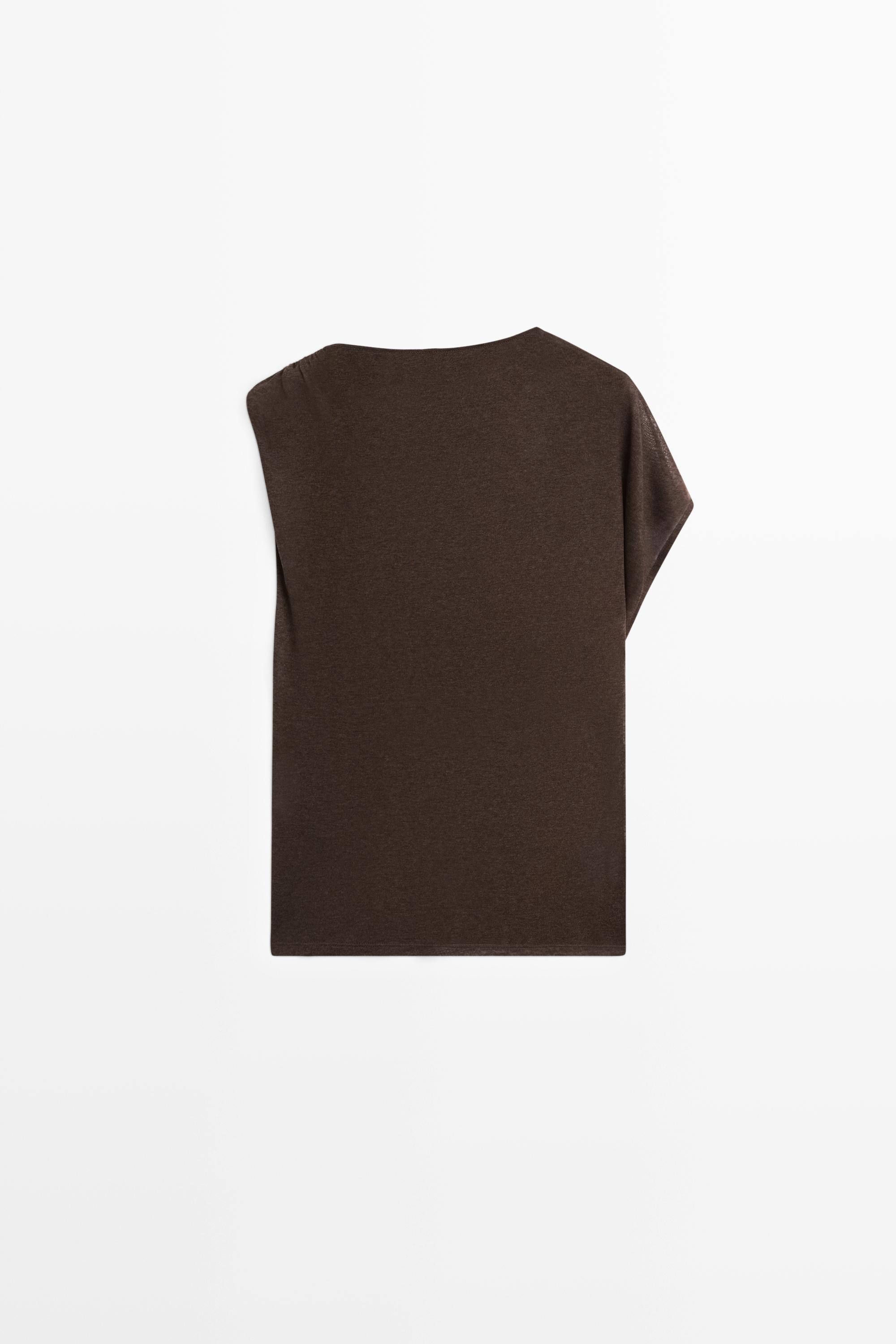 Asymmetric drop sleeve fluid top — BROWN MARL