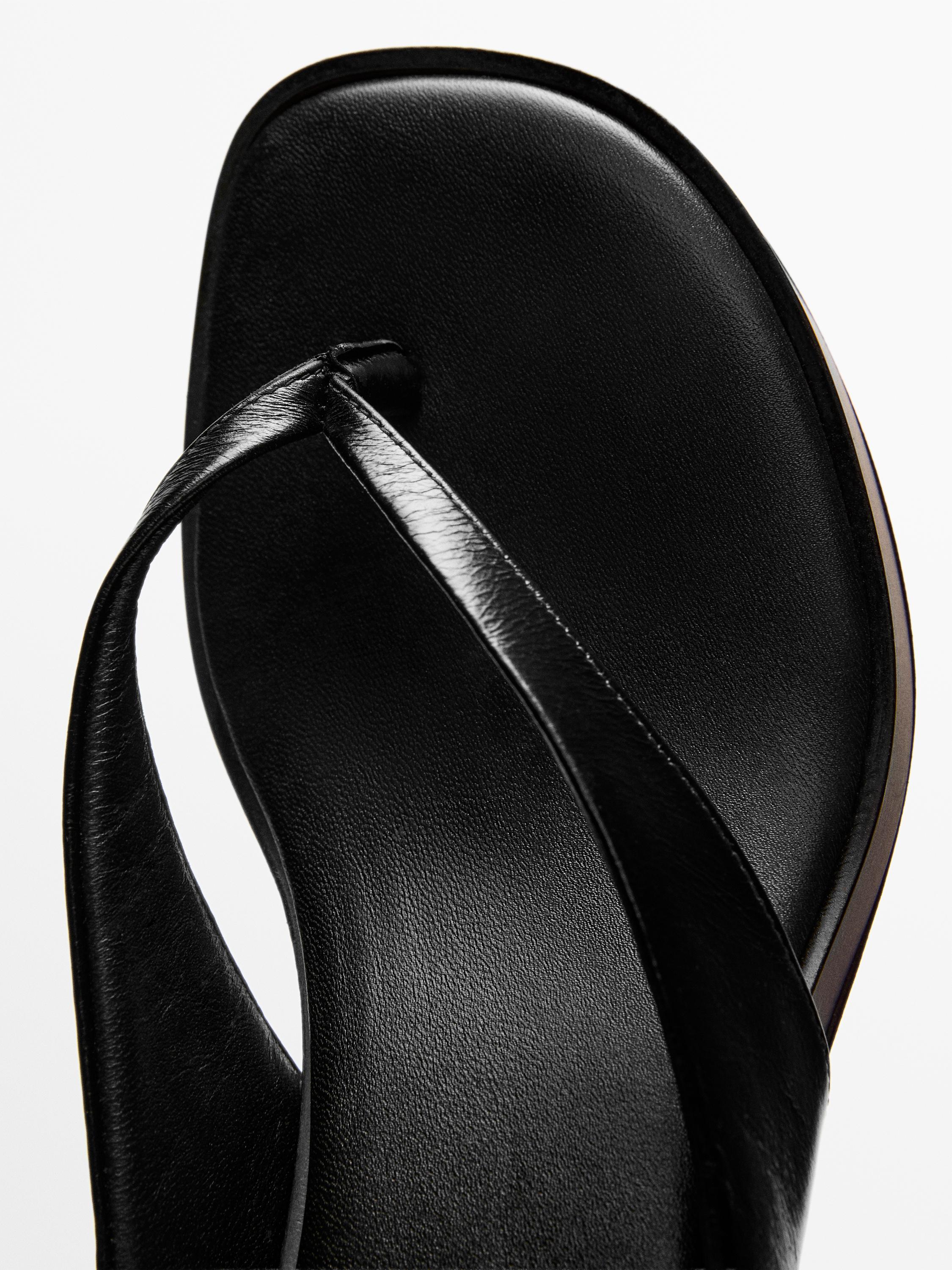Mid-heel sandals with toe divider — BLACK