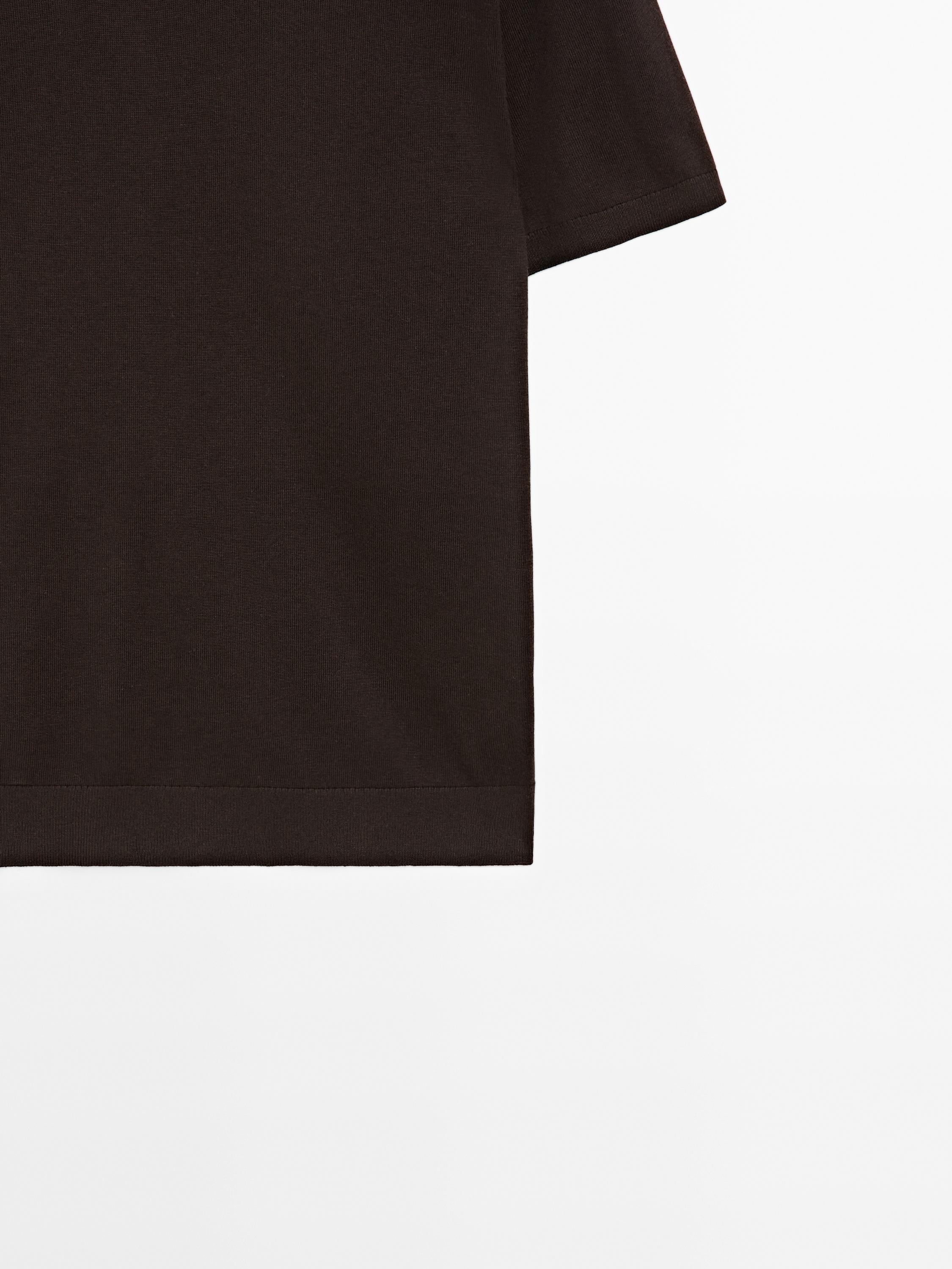 Short sleeve V-neck polo sweater