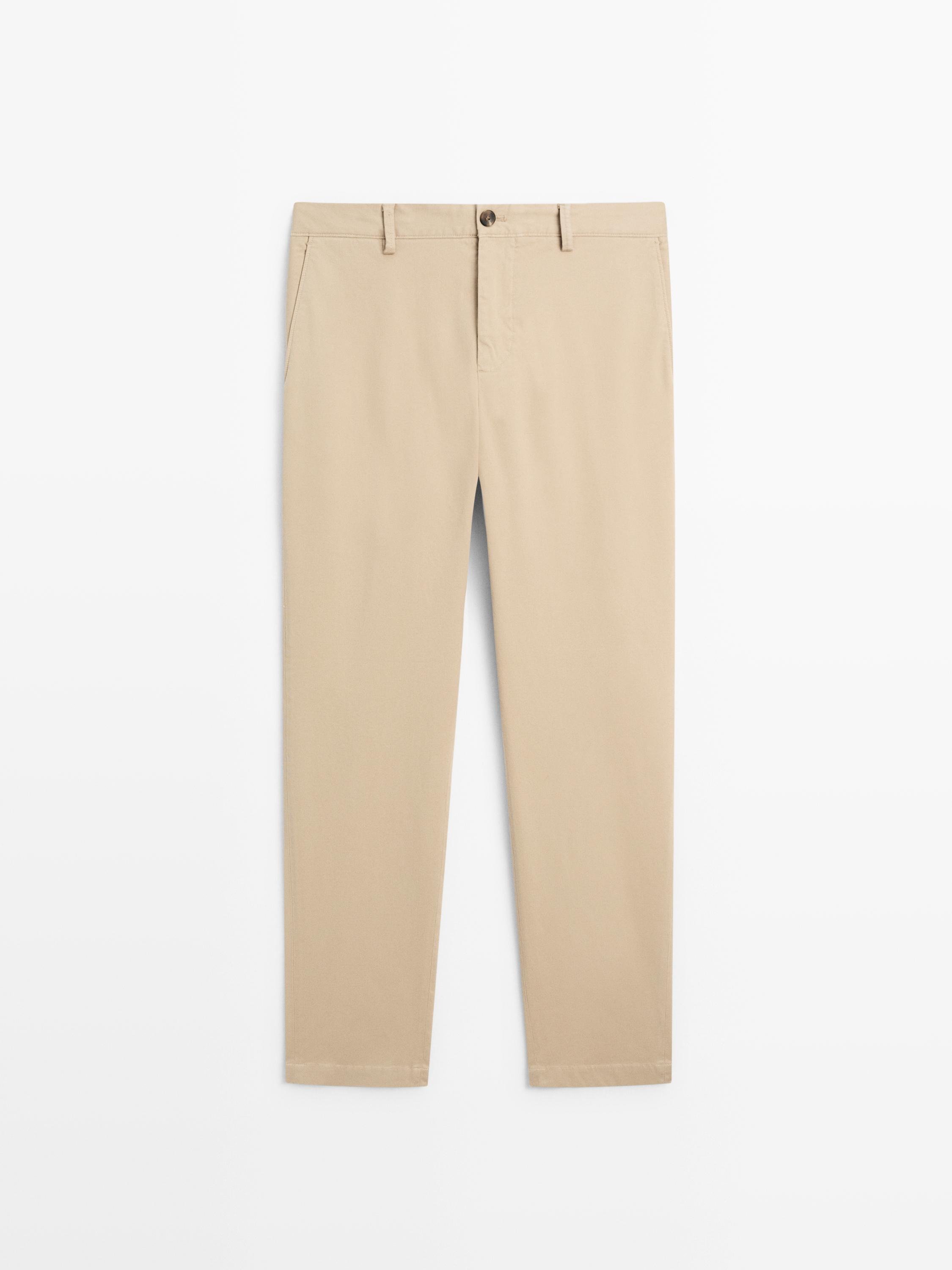 Pantalón slim fit estructura