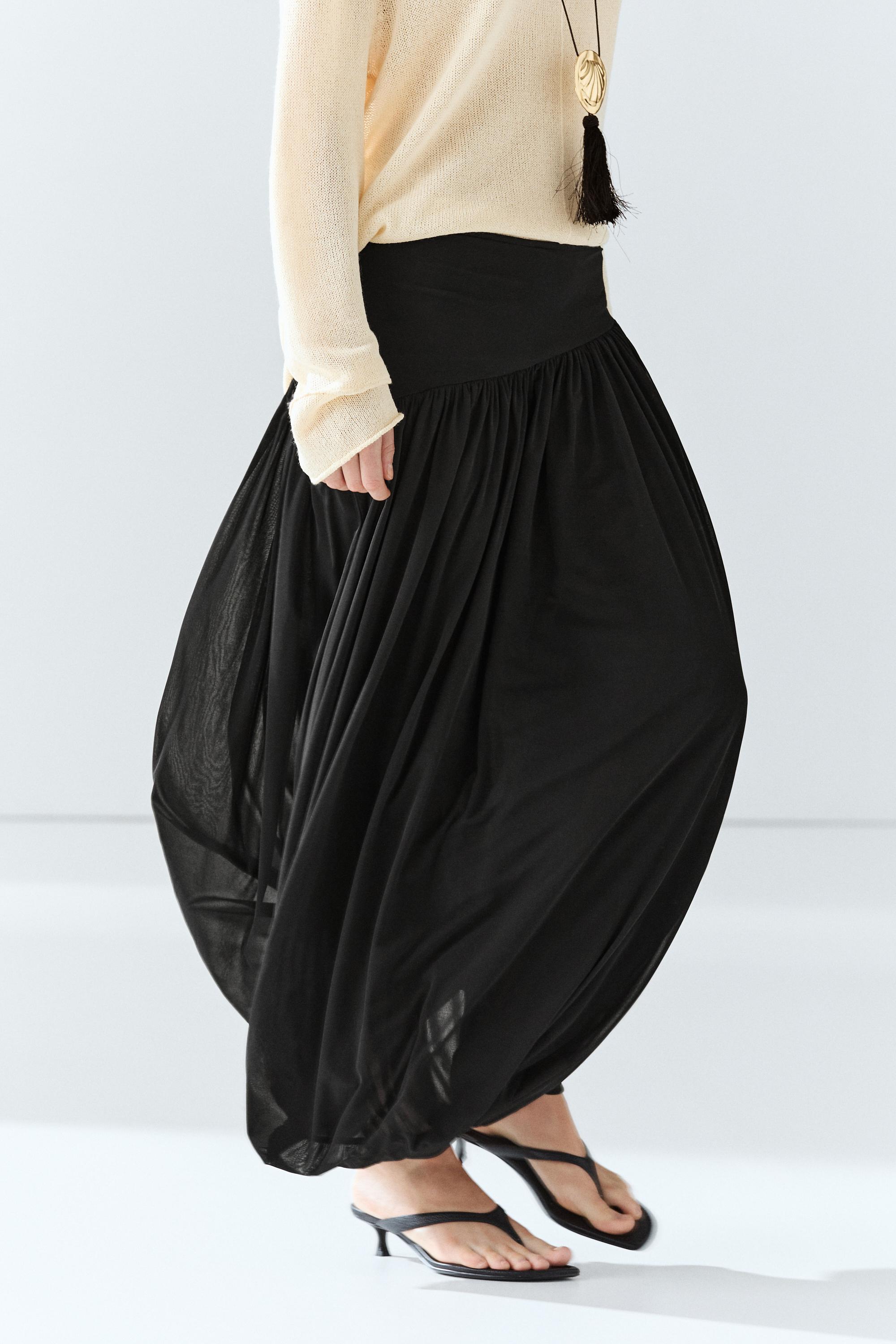 Balloon pleated skirt