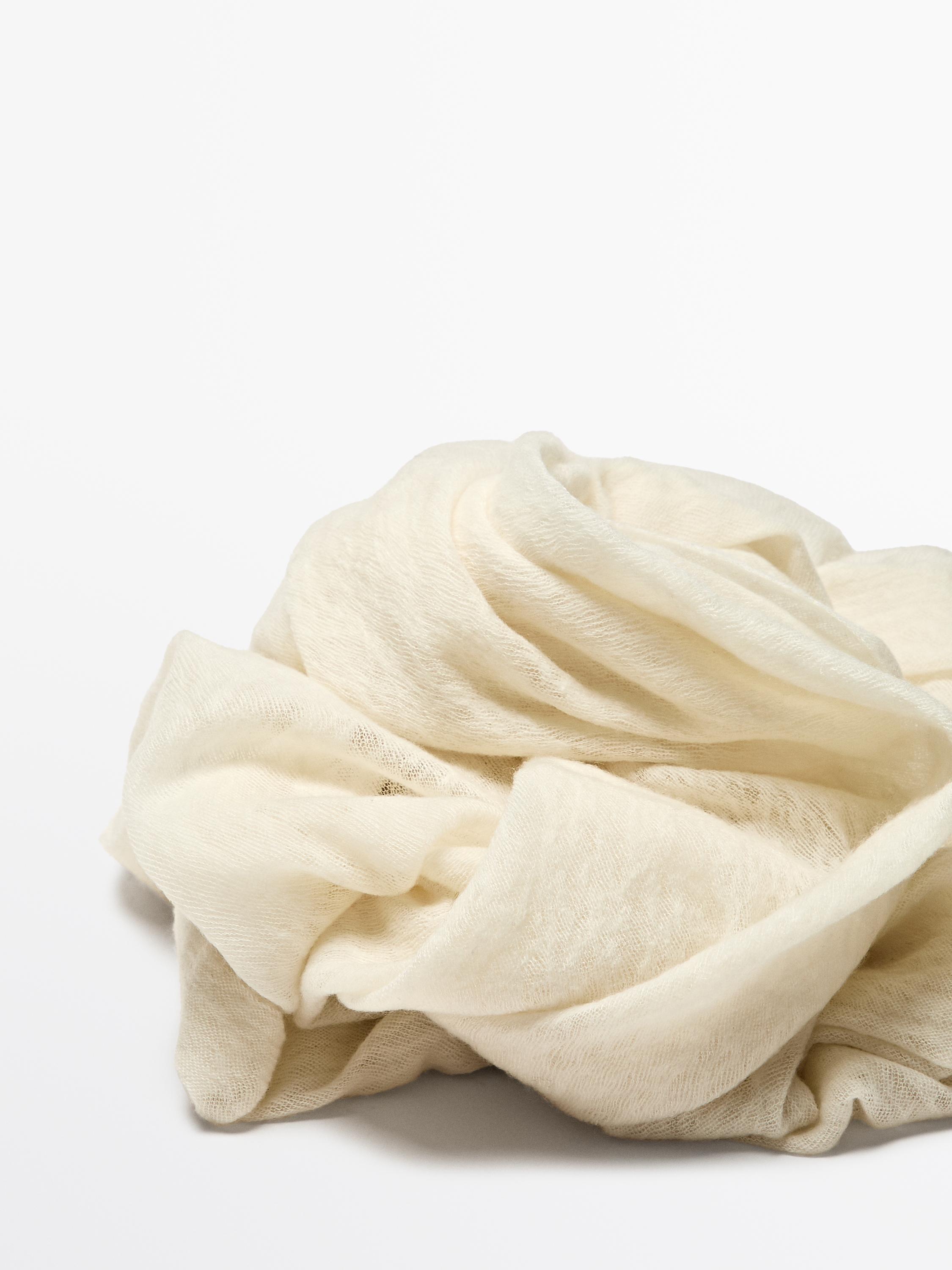 100% cashmere scarf