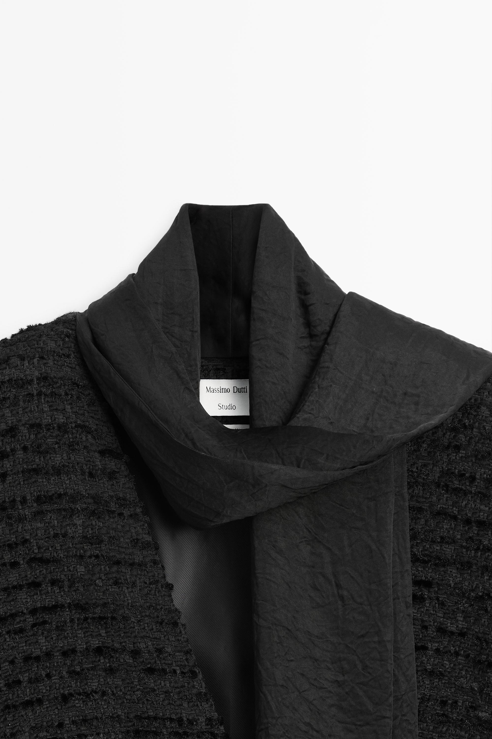 Short V-neckline dress with tie detail - STUDIO — BLACK