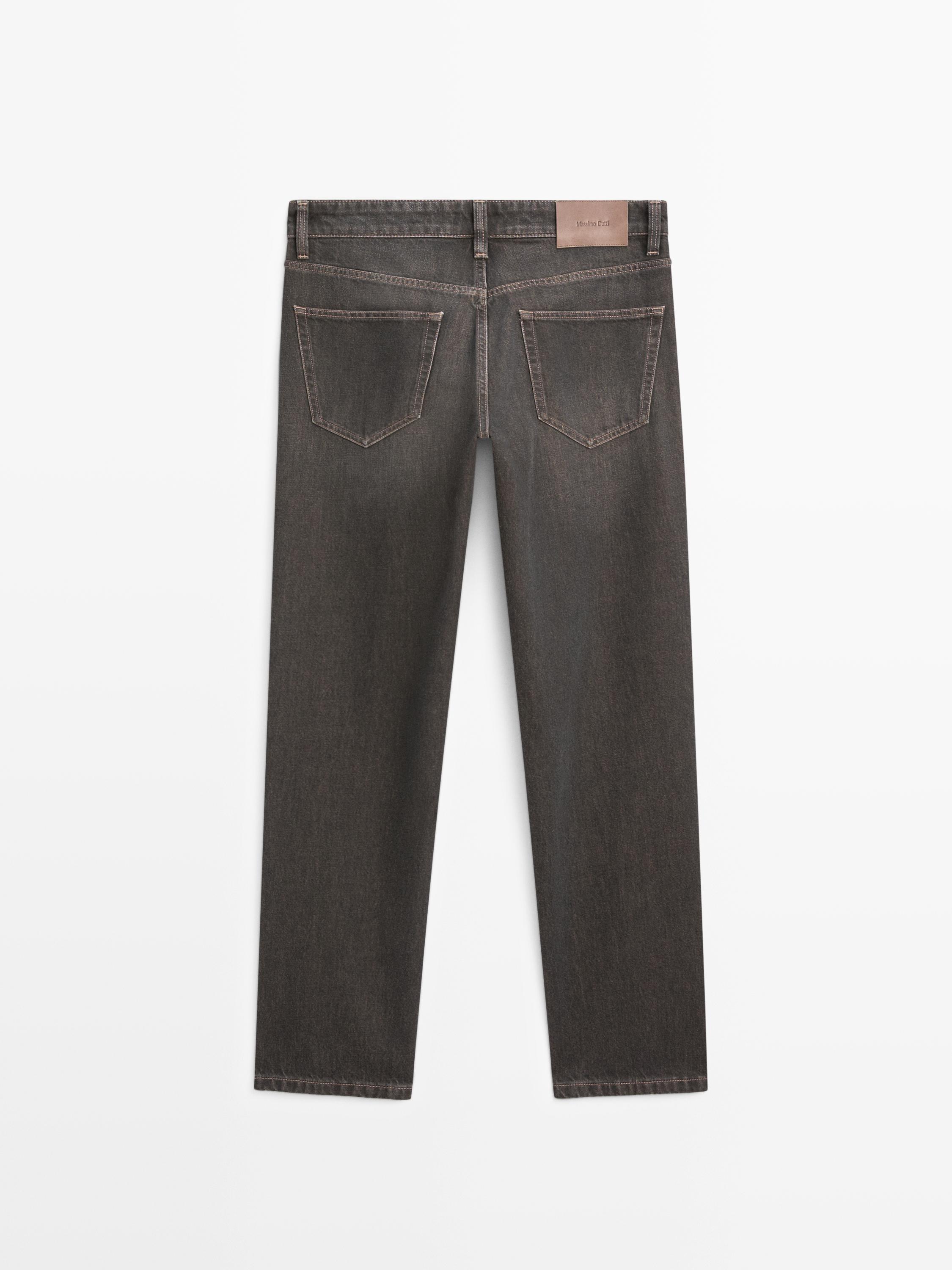 Tapered fit jeans