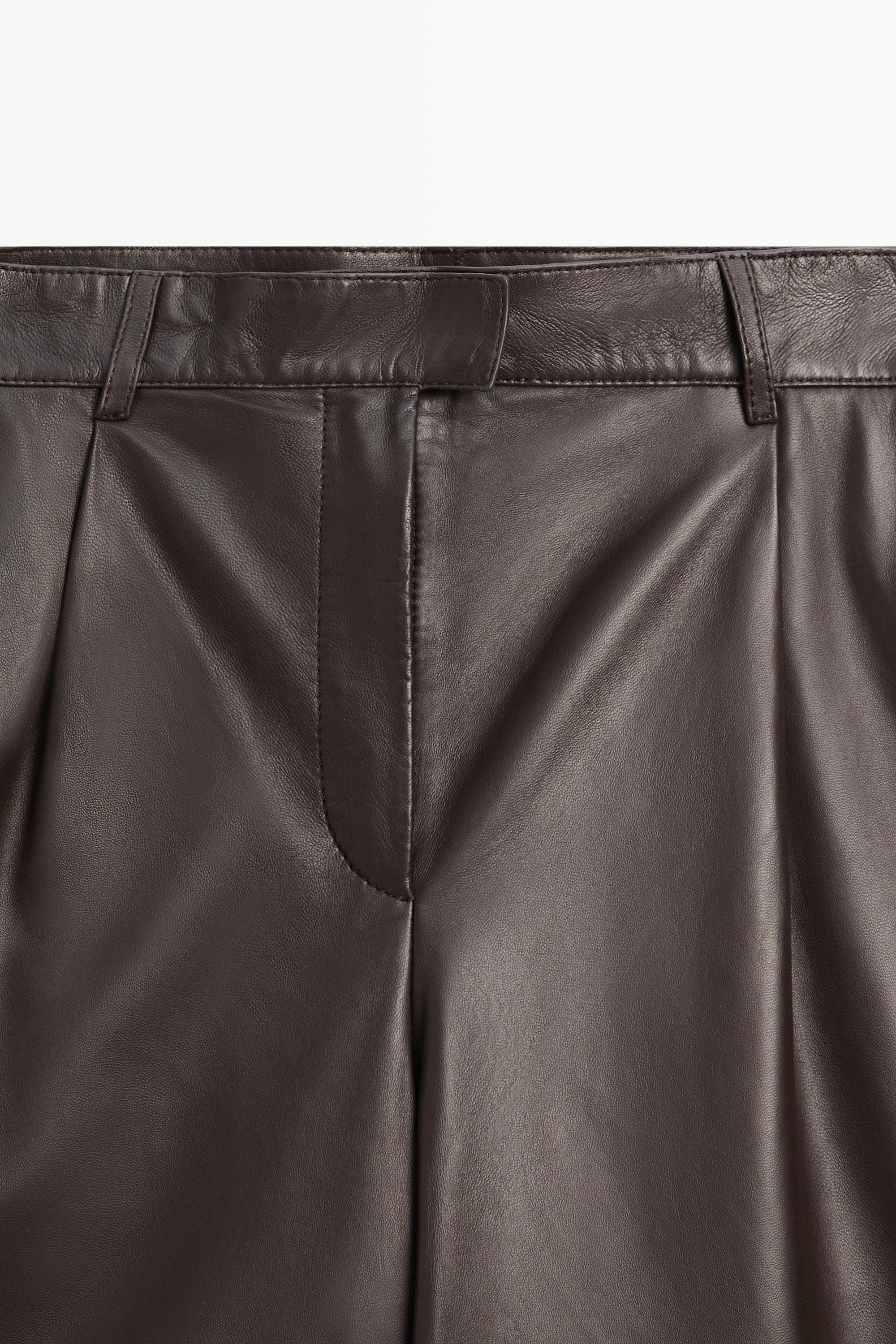 Long nappa leather Bermuda shorts — BROWN (alternate view)