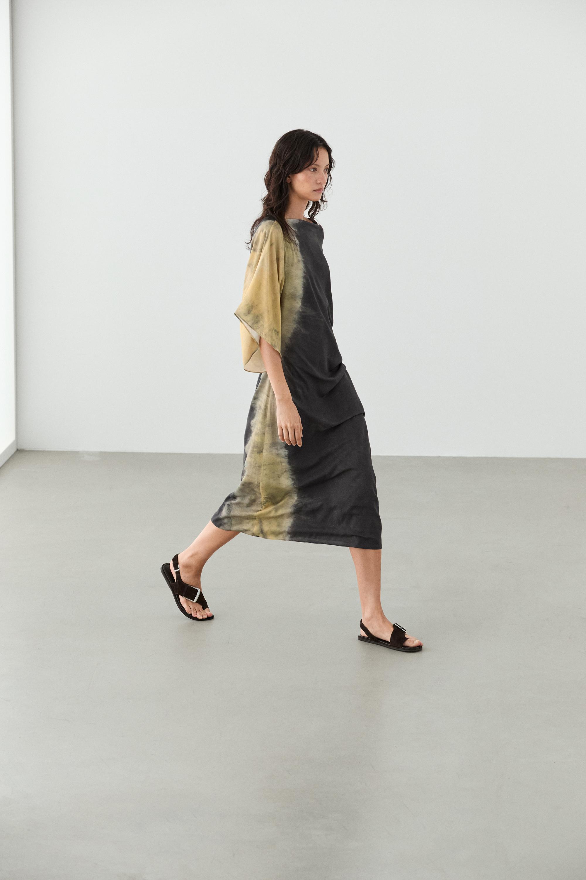 Flat slider sandals with buckle — BROWN