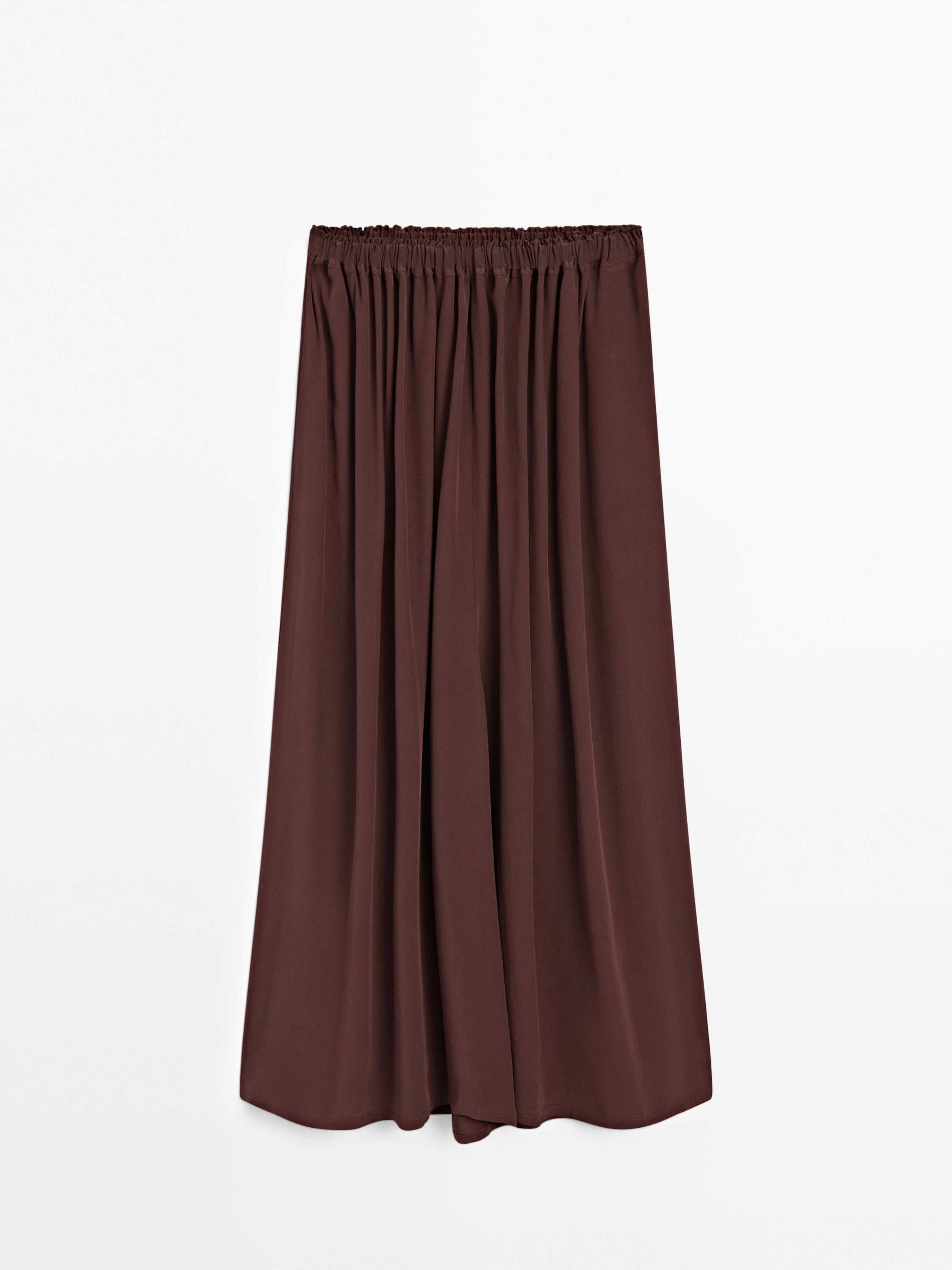 Flowing technical fabric skort