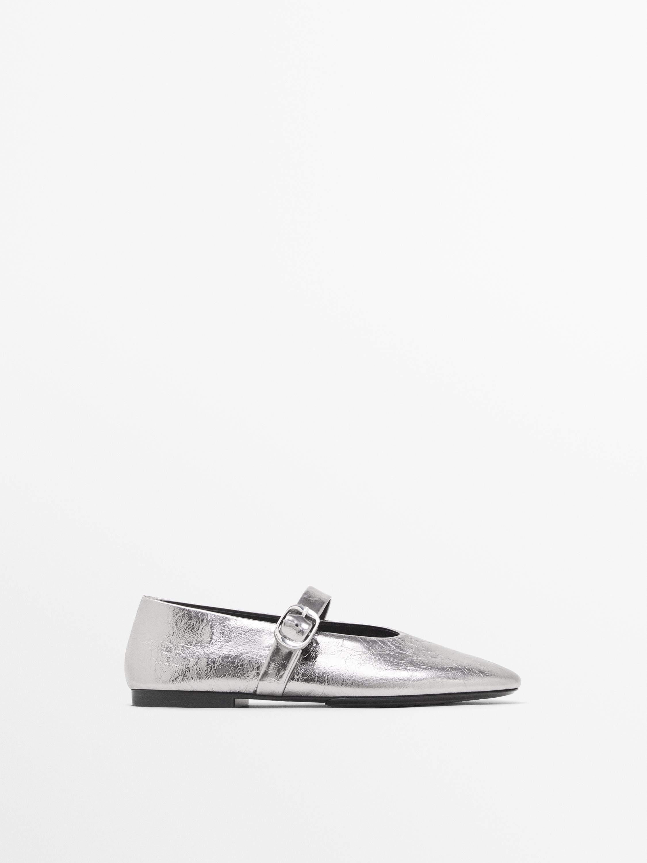 Metallic ballet flats with buckle