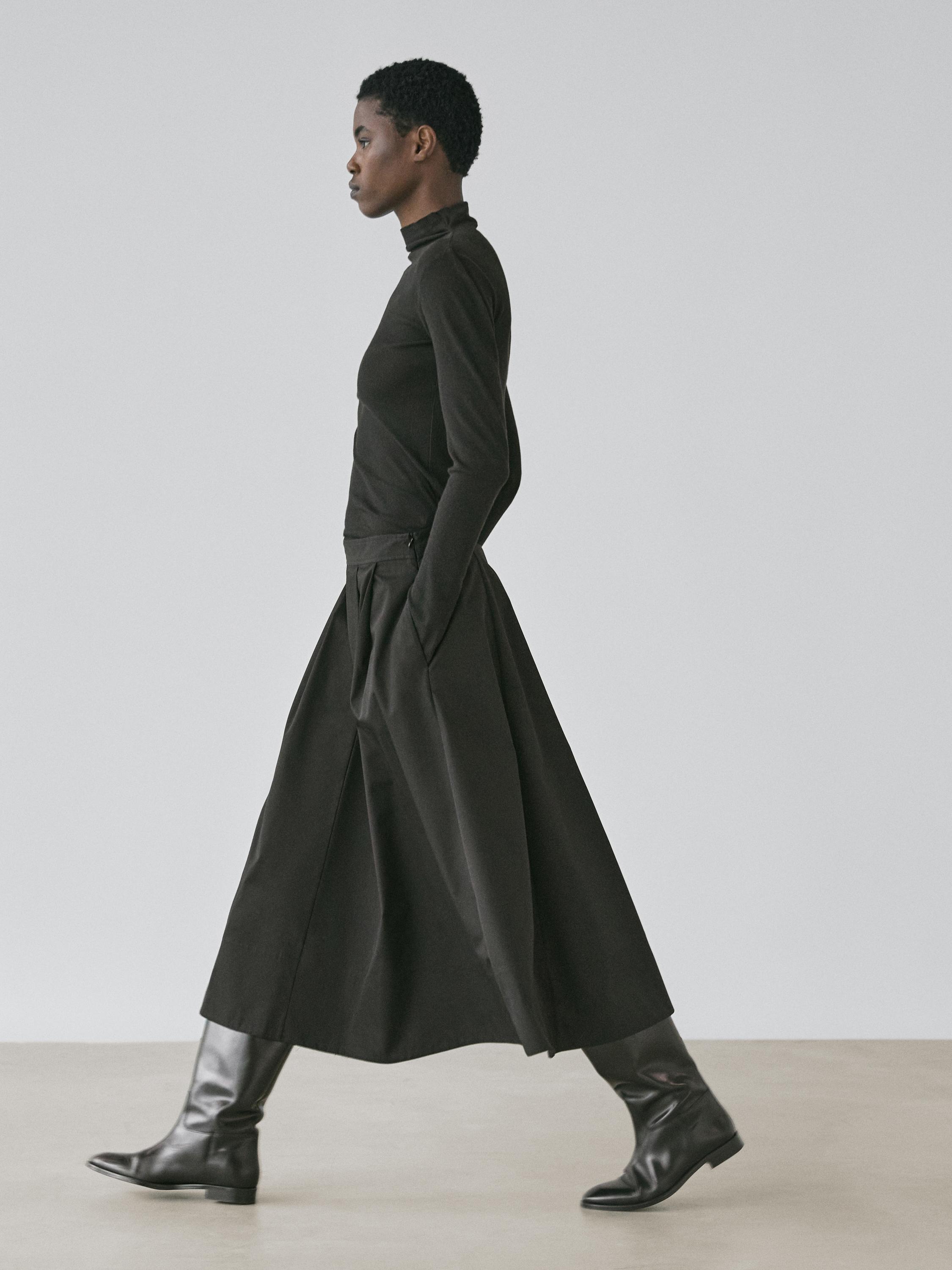 Midi skirt with box pleats — BLACK