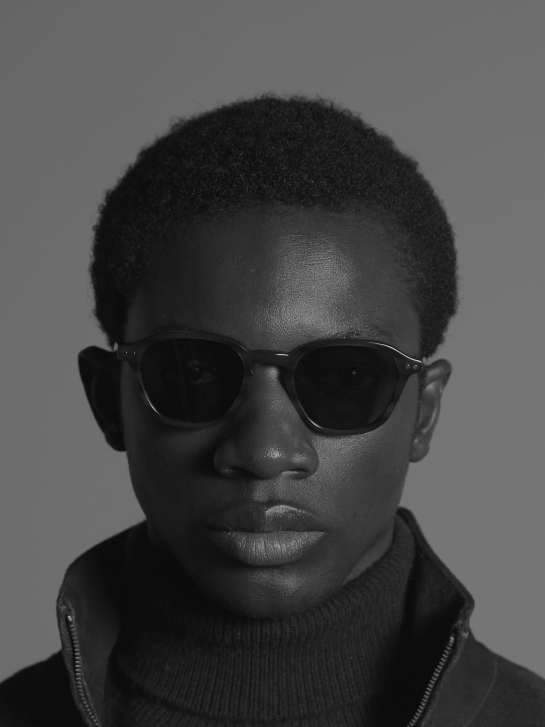 نظارة شمسية دائرية