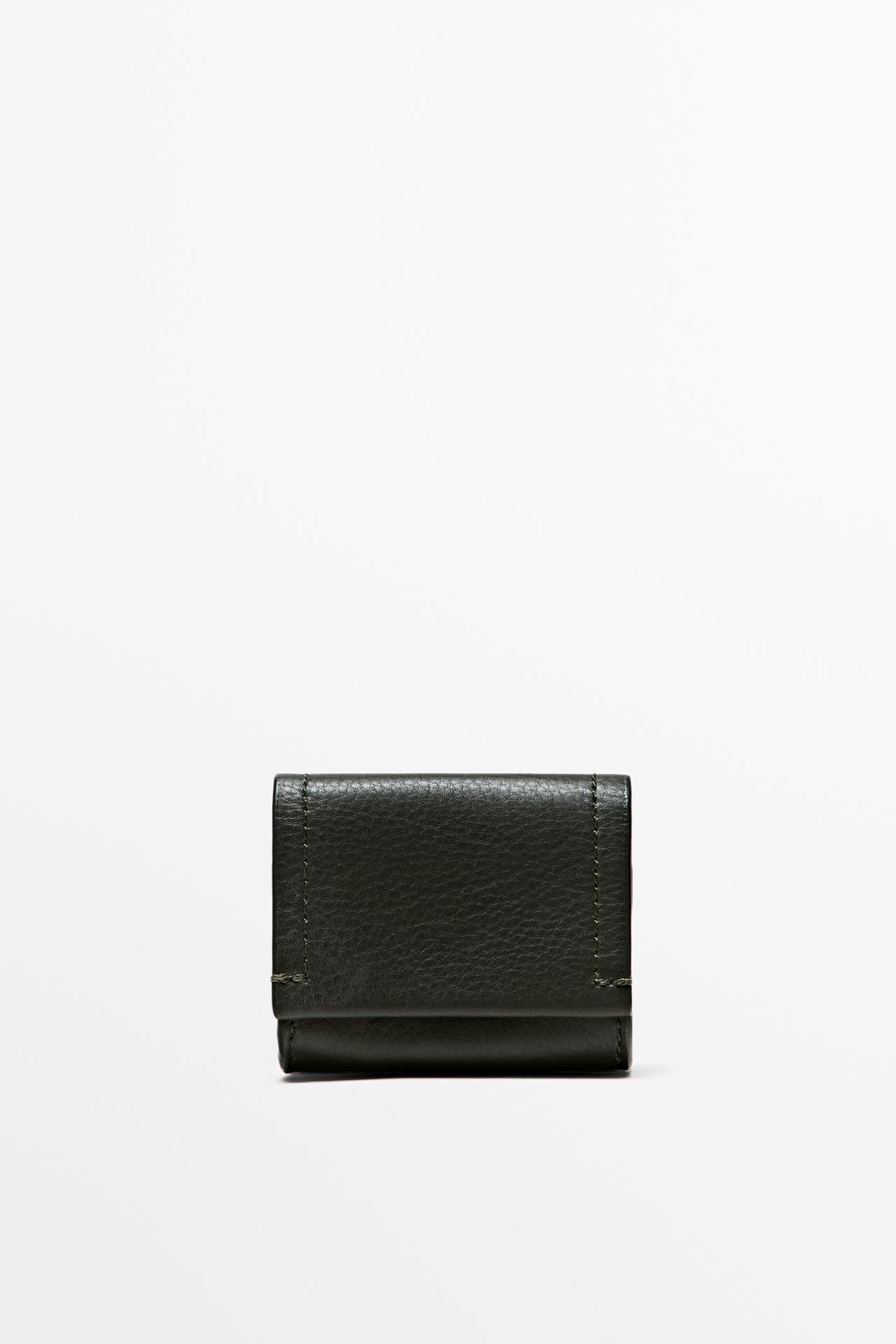 Nappa leather AirPods case — BOTTLE
