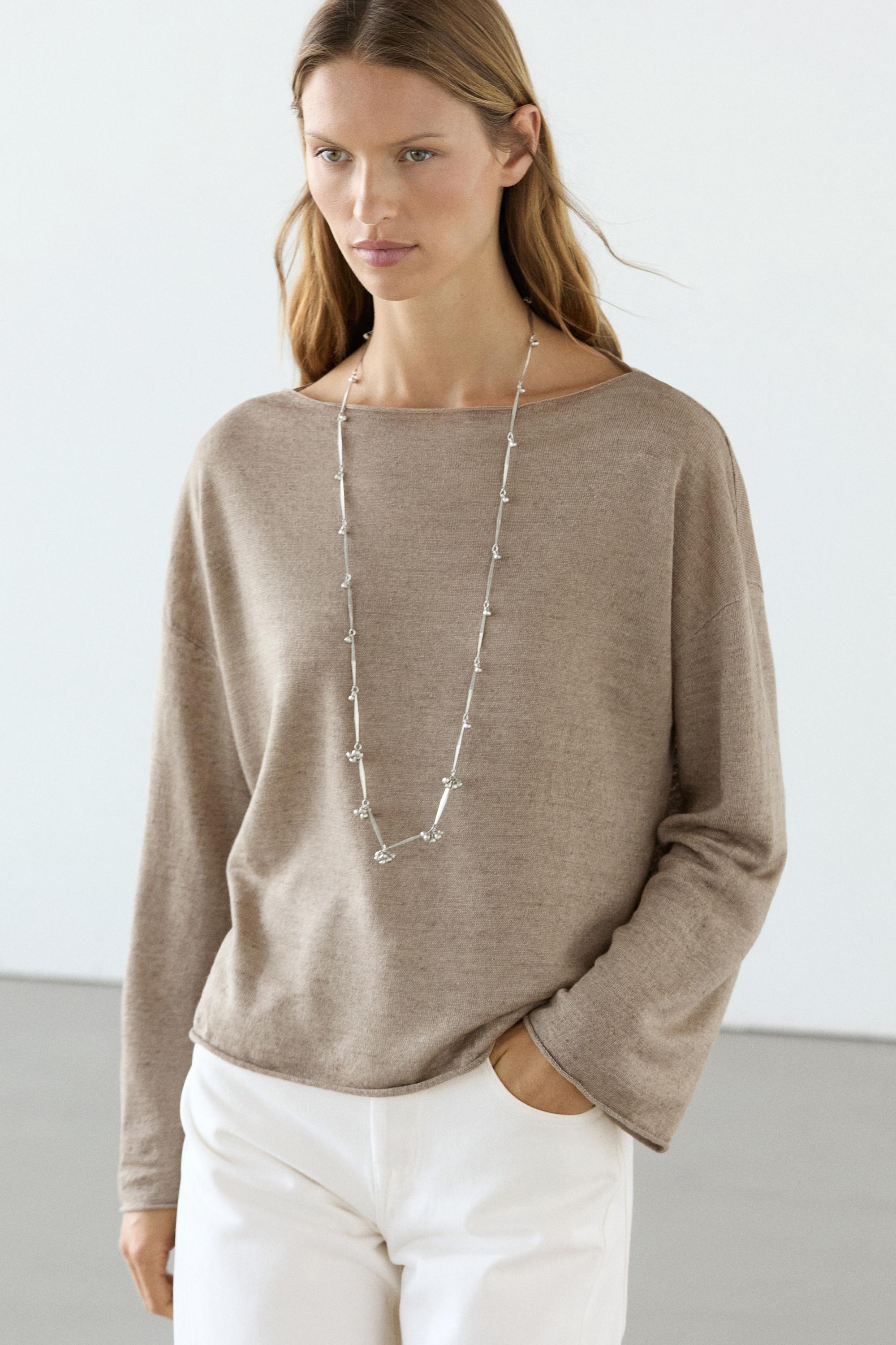 Dzianinowy sweter z lnu z dekoltem łódką