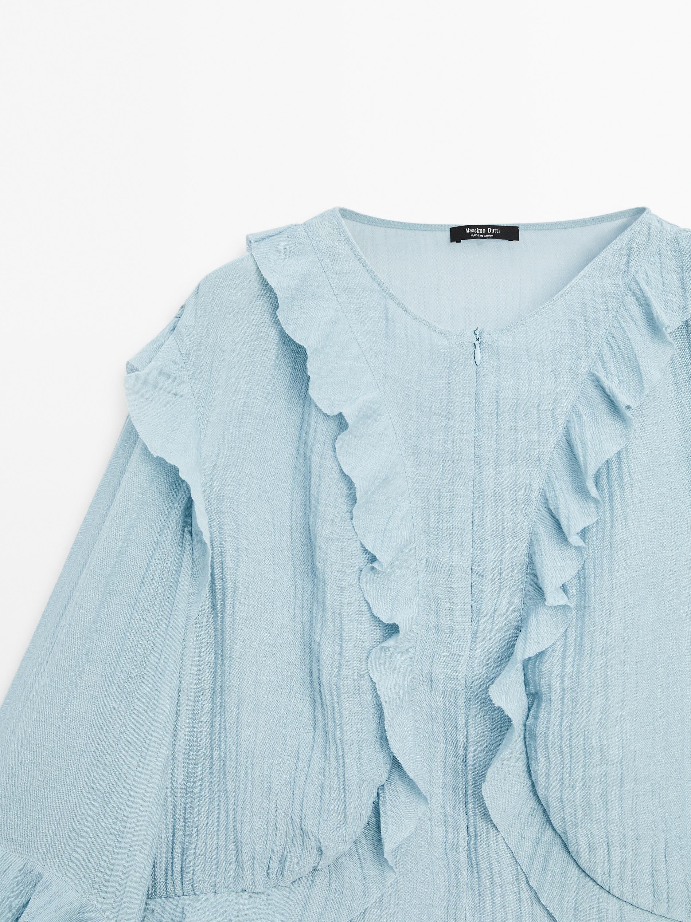 Flowing blouse with ruffles