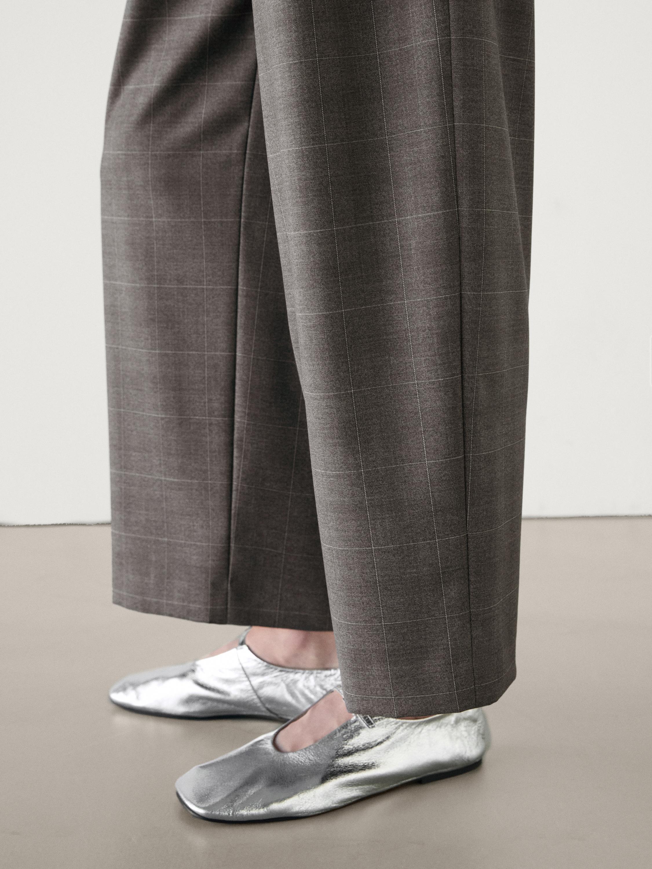 Straight-leg check trousers with double darts