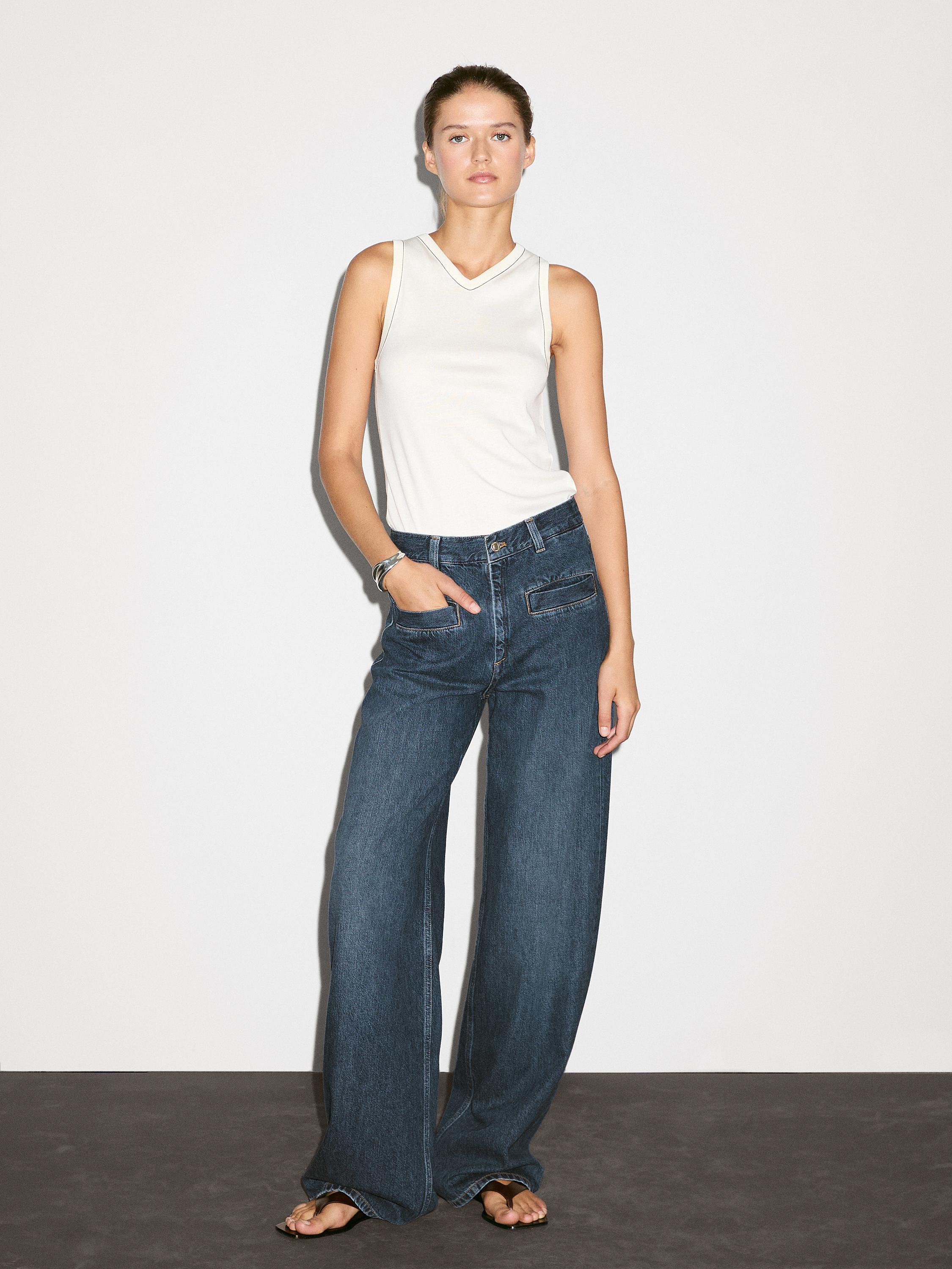 High-waist wide-leg jeans with pockets