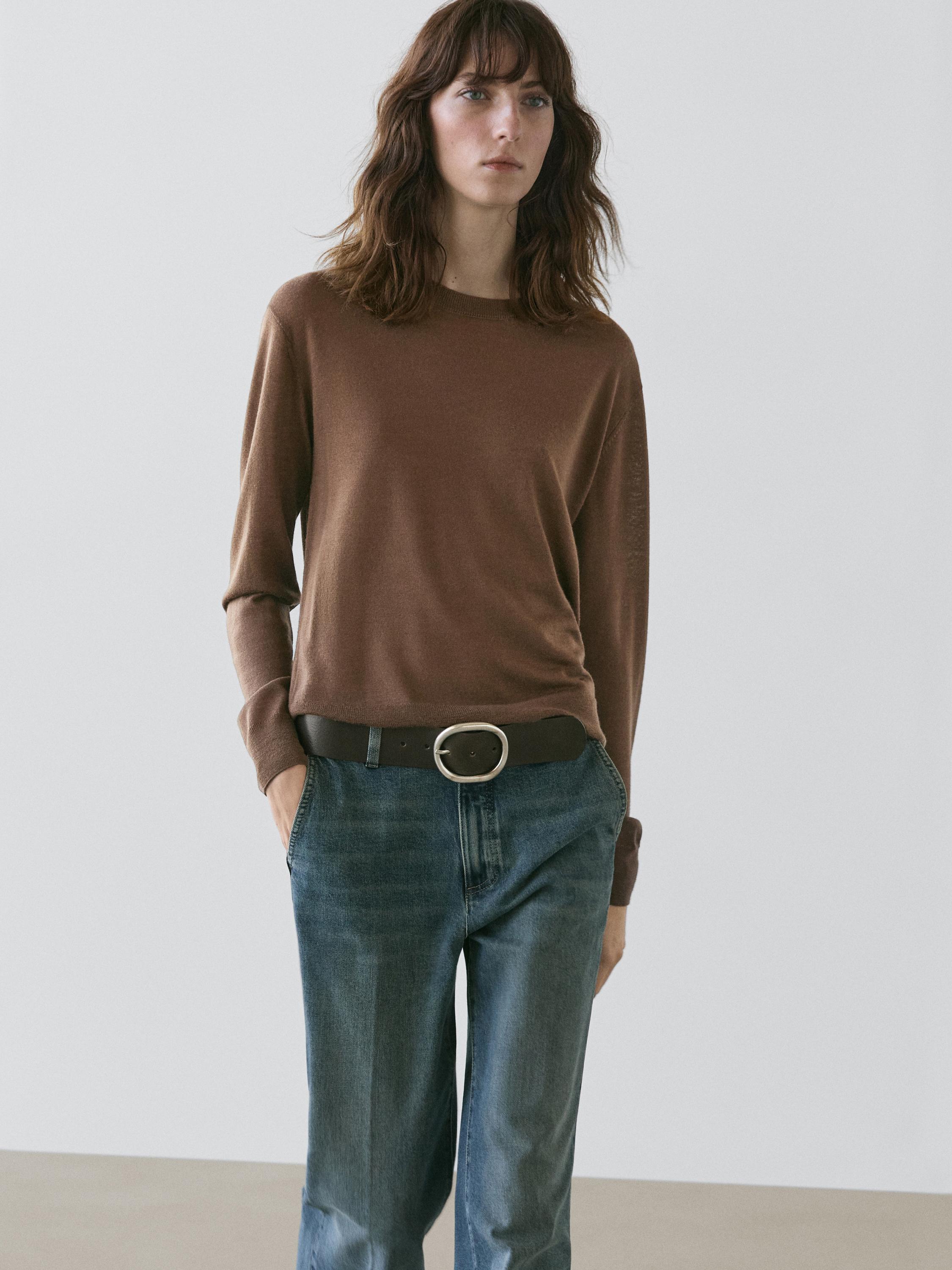 100% wool fine knit crew neck sweater