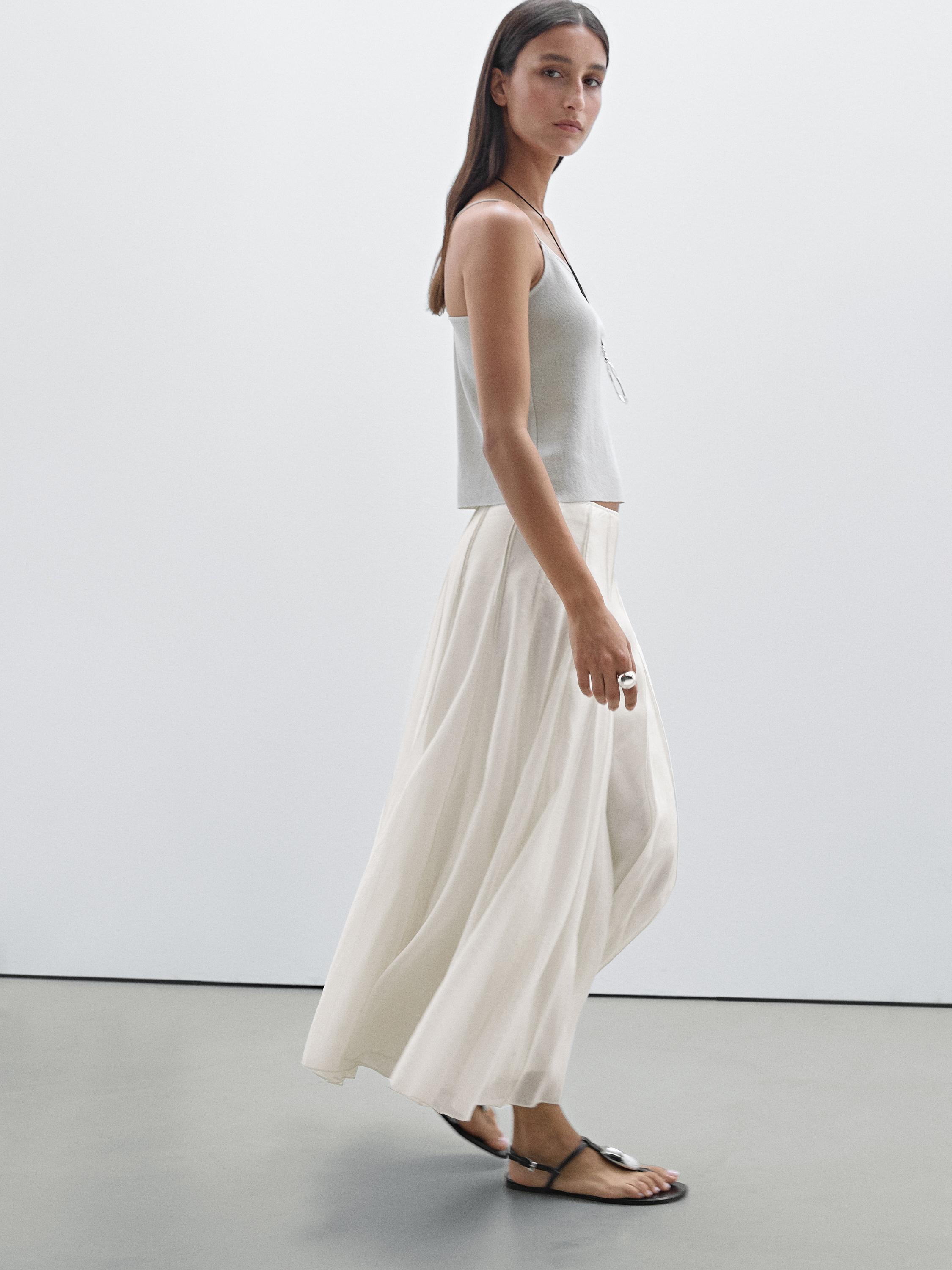 Long organza skirt with godet detail