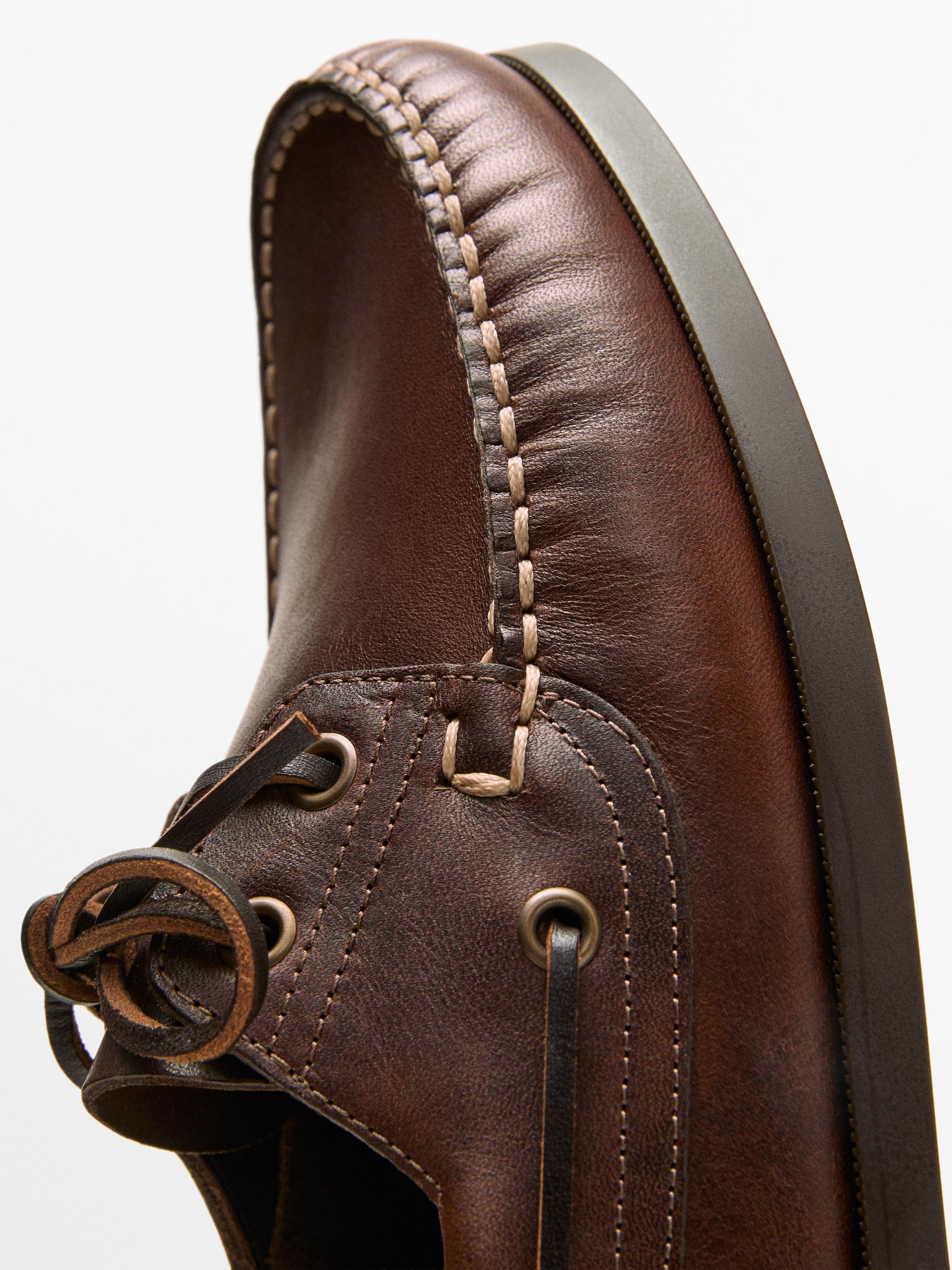 Leather deck shoes — TAN