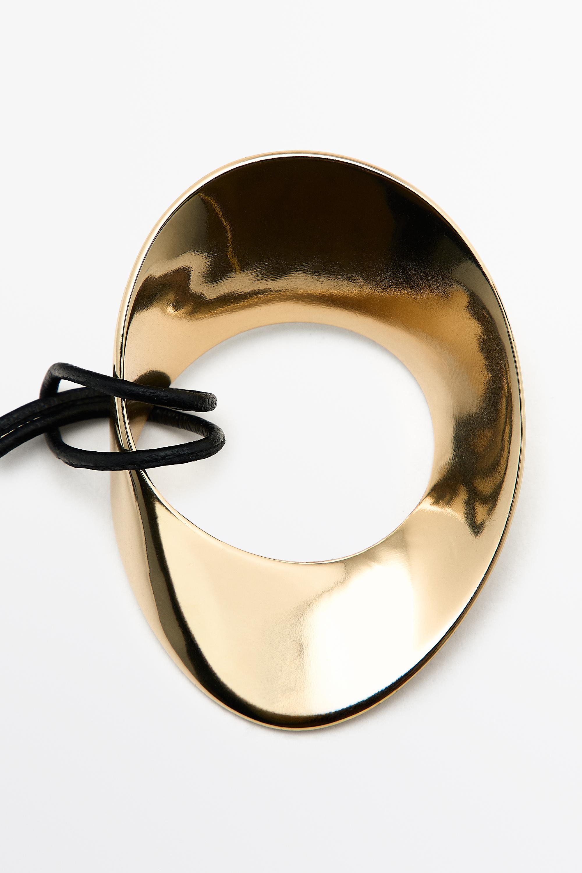 Twist hoop necklace — GOLDEN