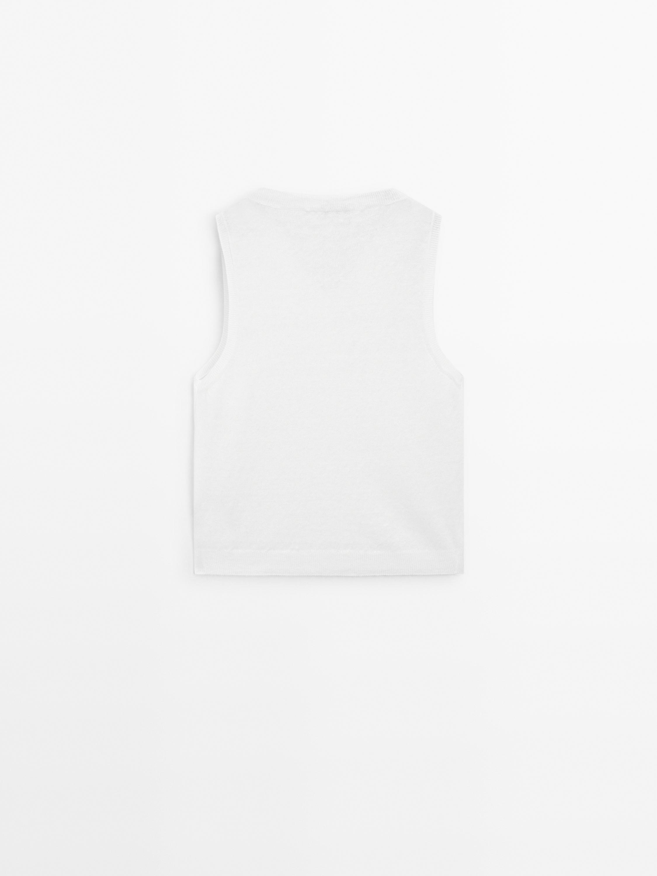 Linen blend V-neck top