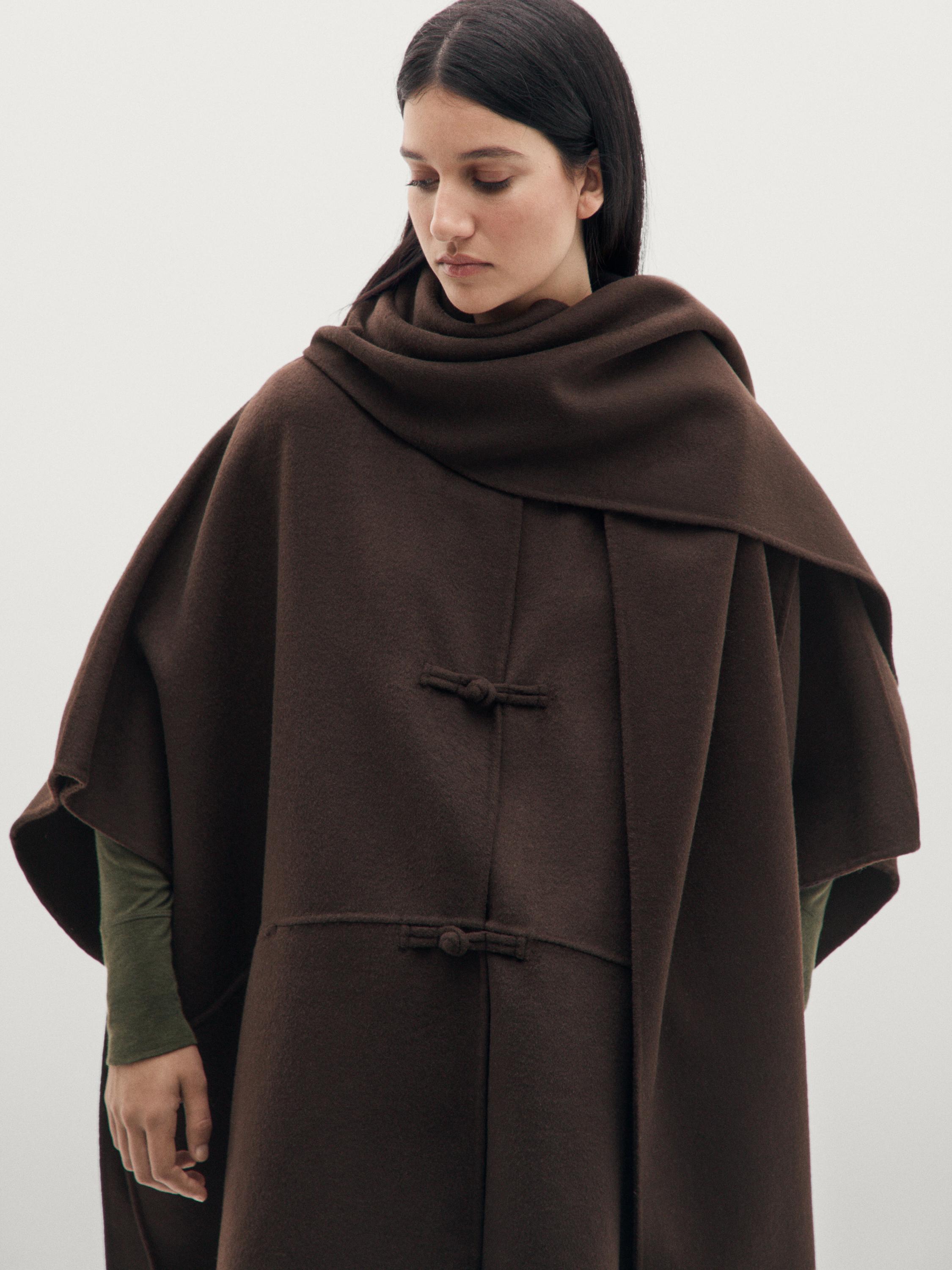 Cape écharpe boutons fantaisie