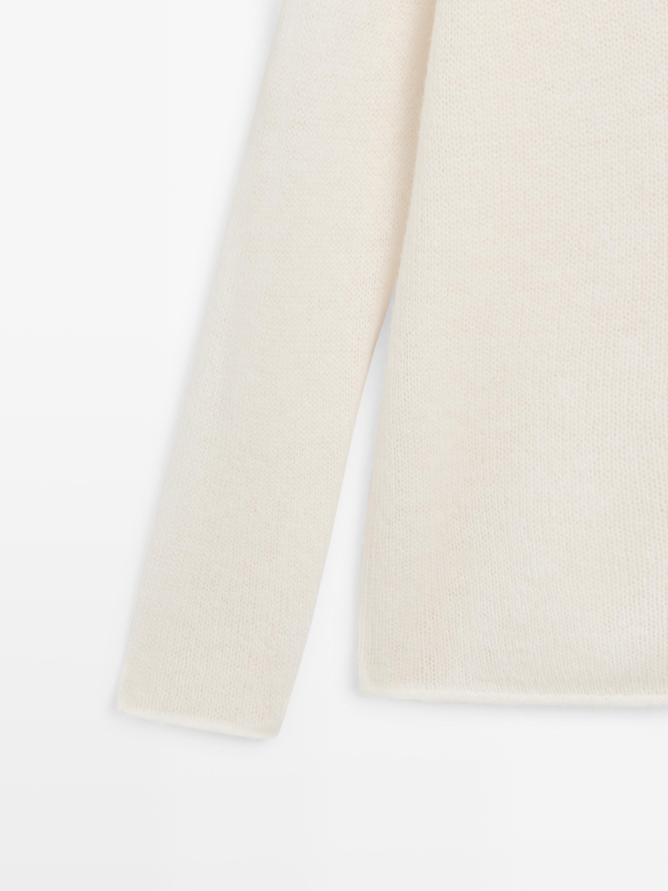 100% wool high neck knit sweater — Off white