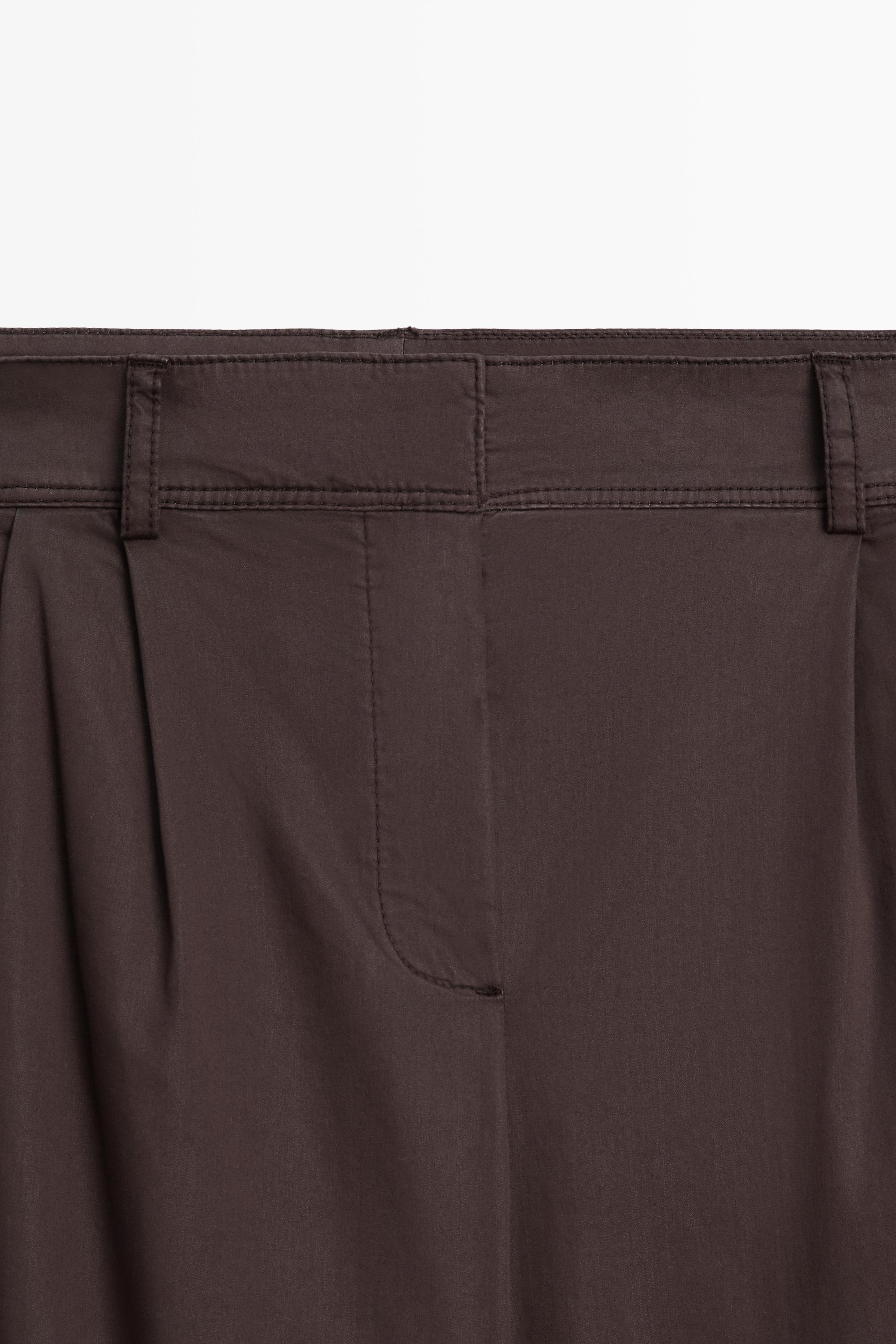 Cotton blend poplin pleated pants — Chocolate