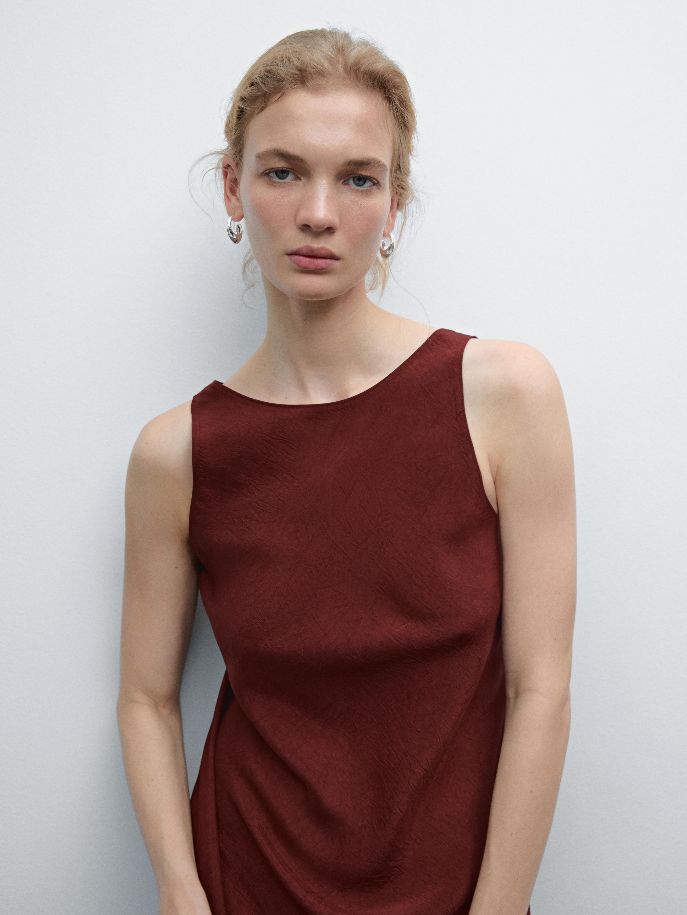 Midi soineko satinatua halter lepoarekin