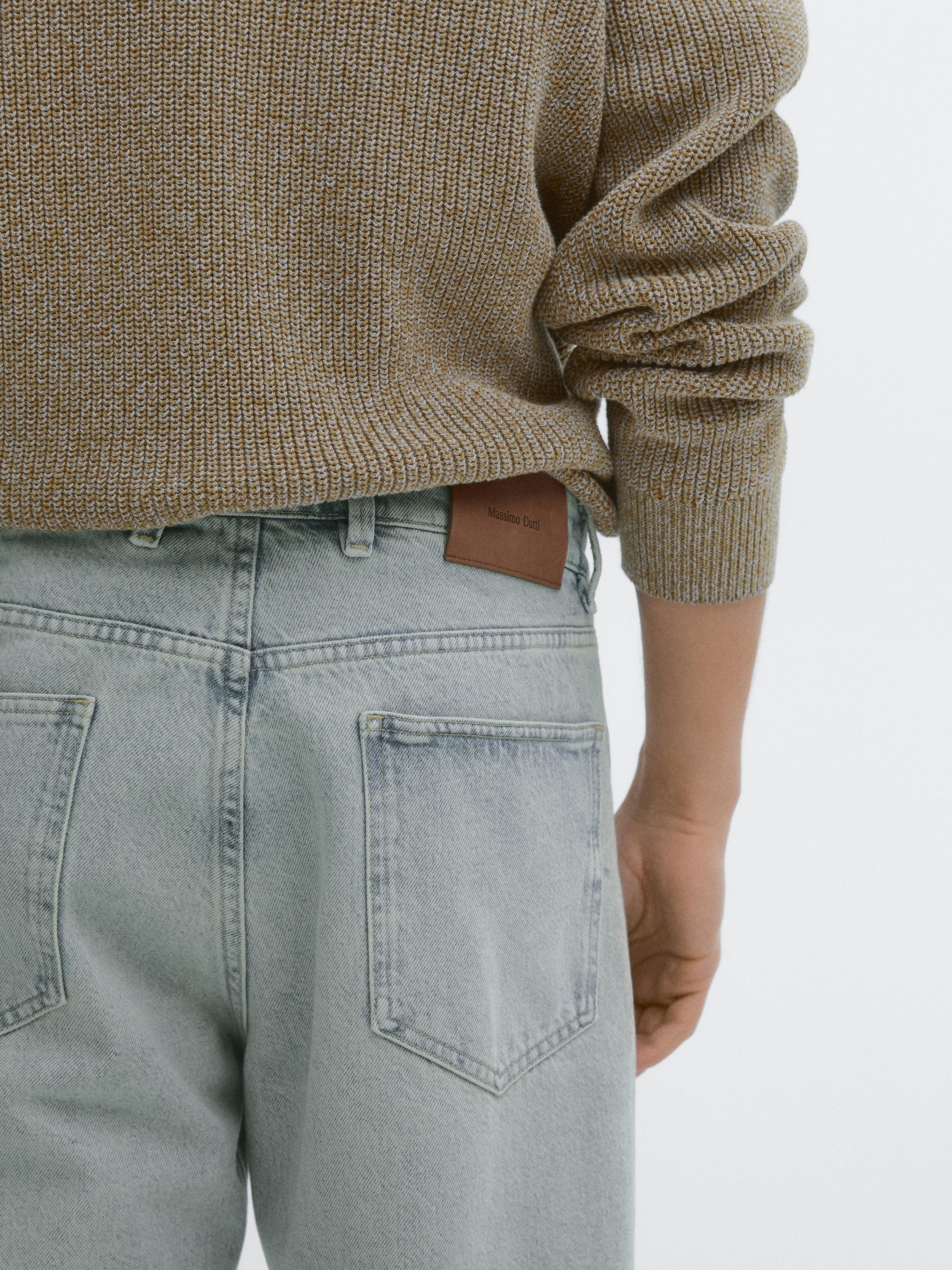 Tapered fit jeans