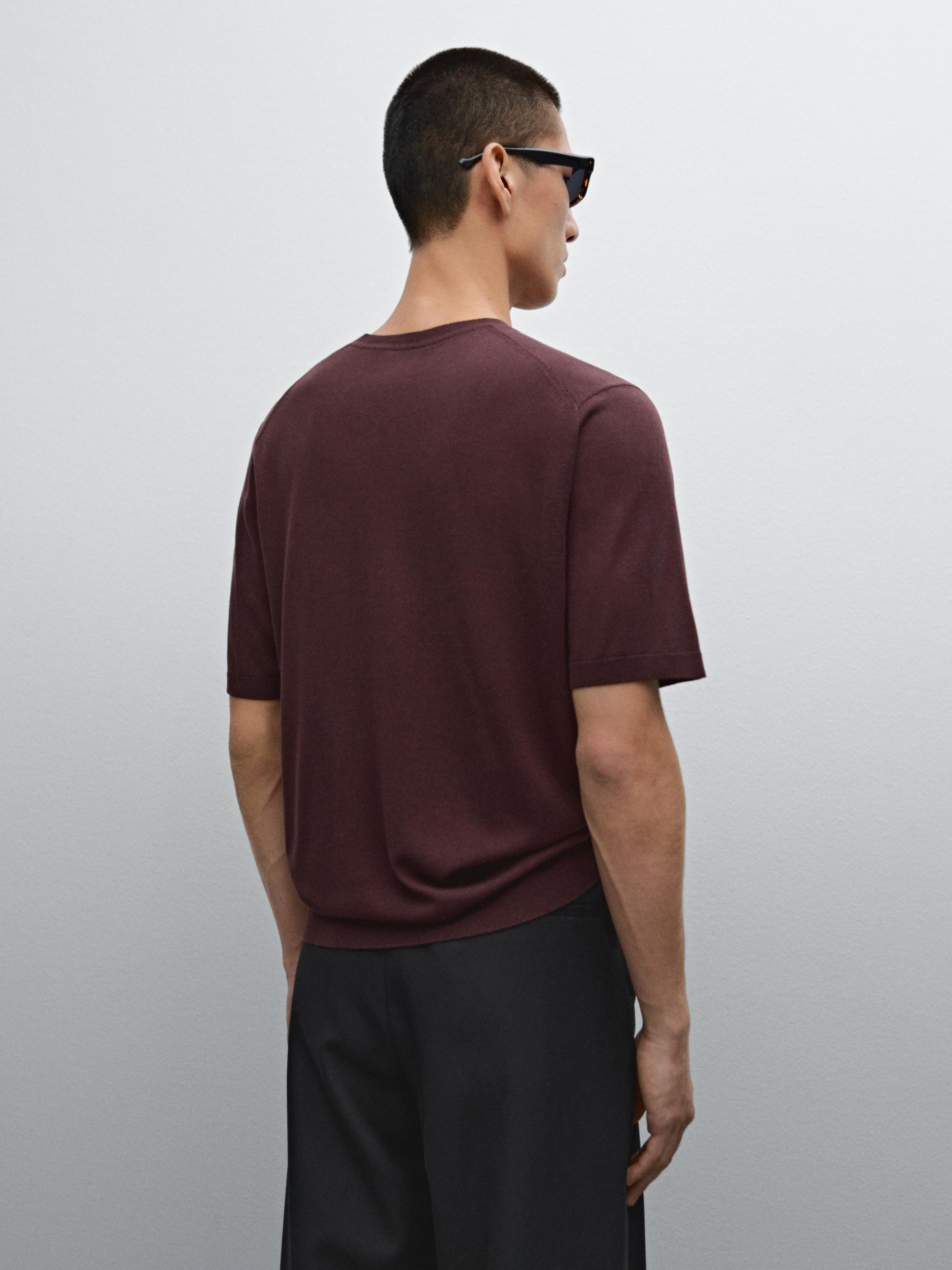 Short sleeve fine knit sweater